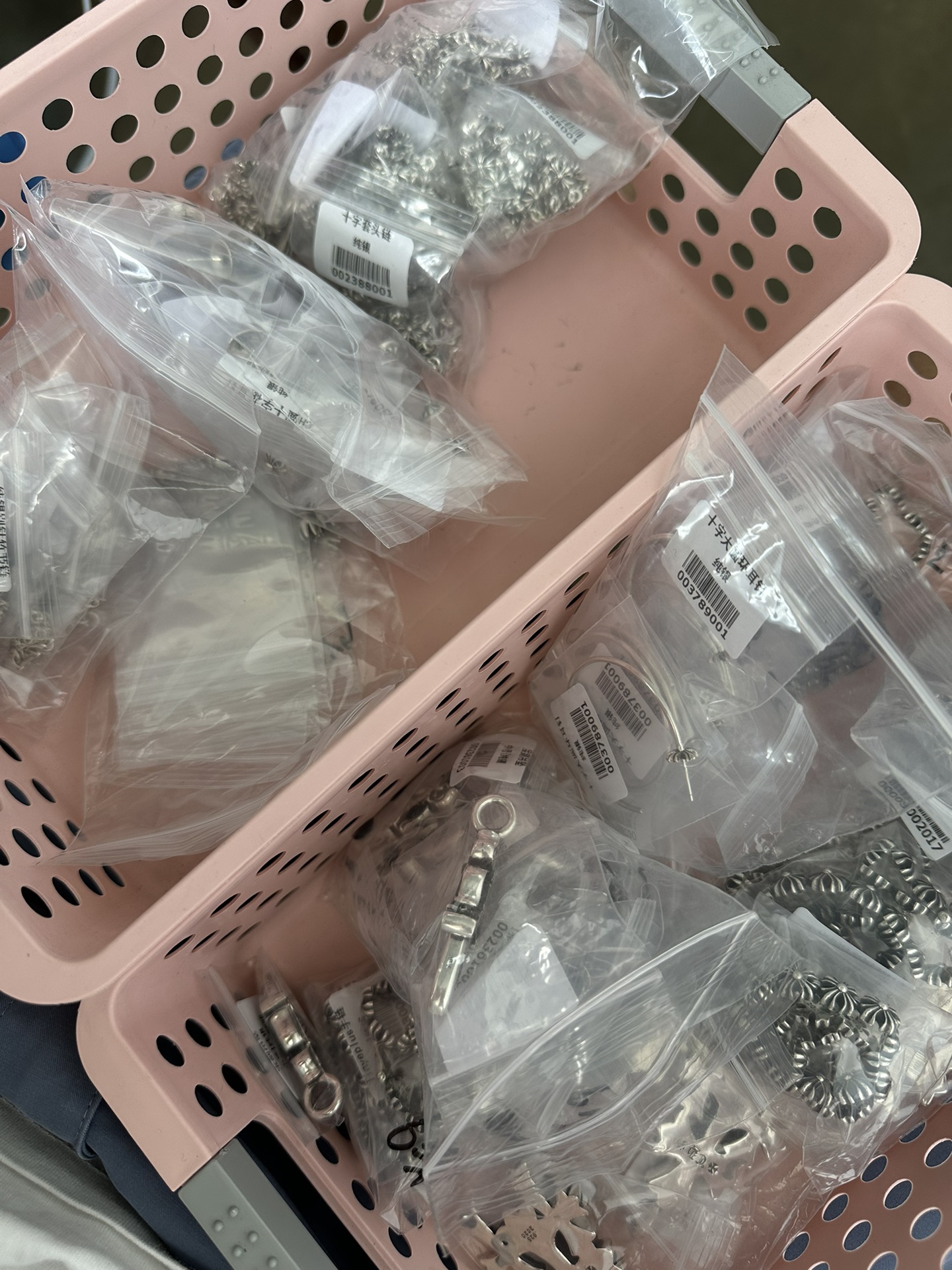 Real photos of custom orders, daily shipping