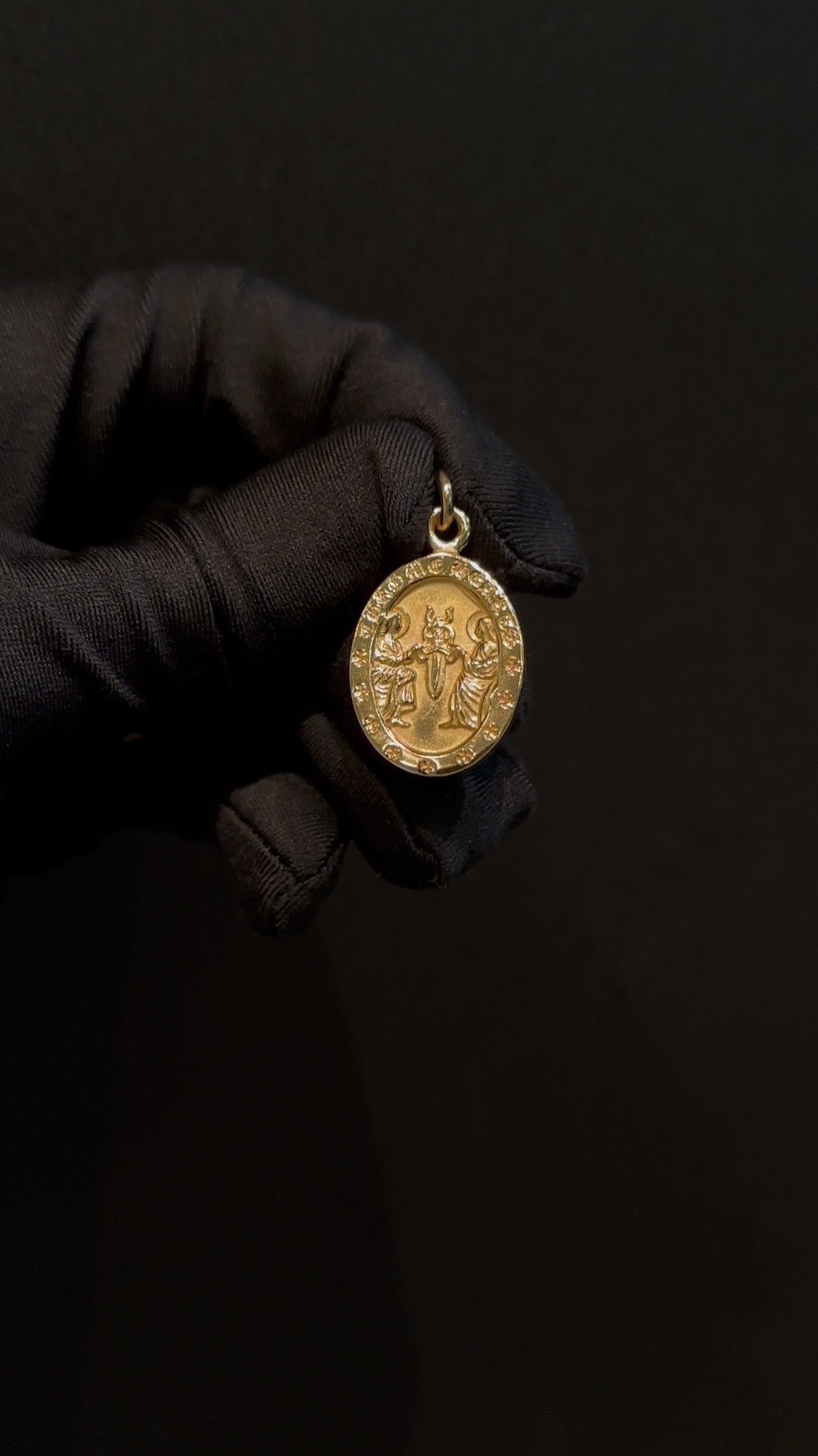 Gold-plated custom with diamond setting