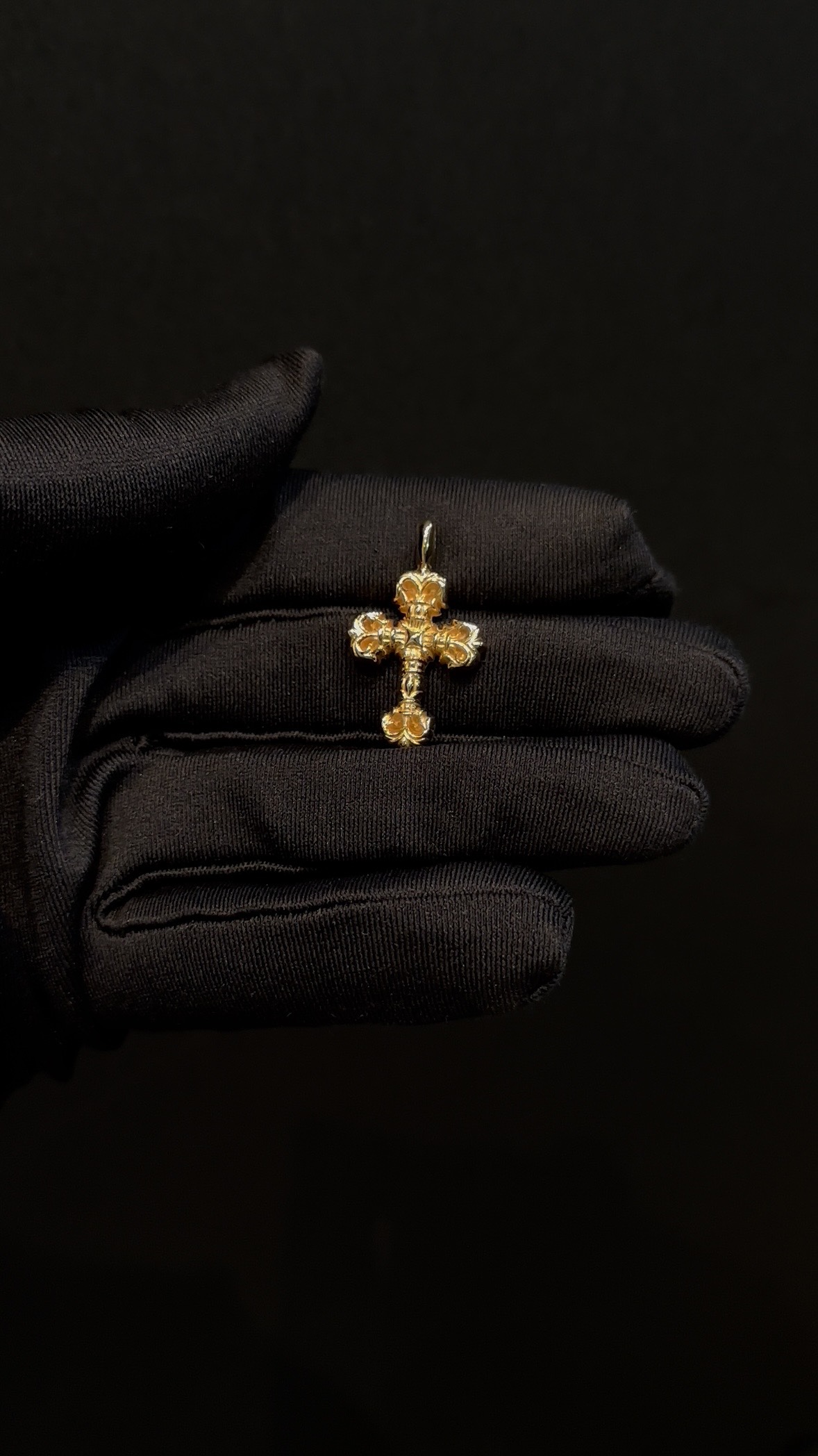 Gold-plated custom with diamond setting