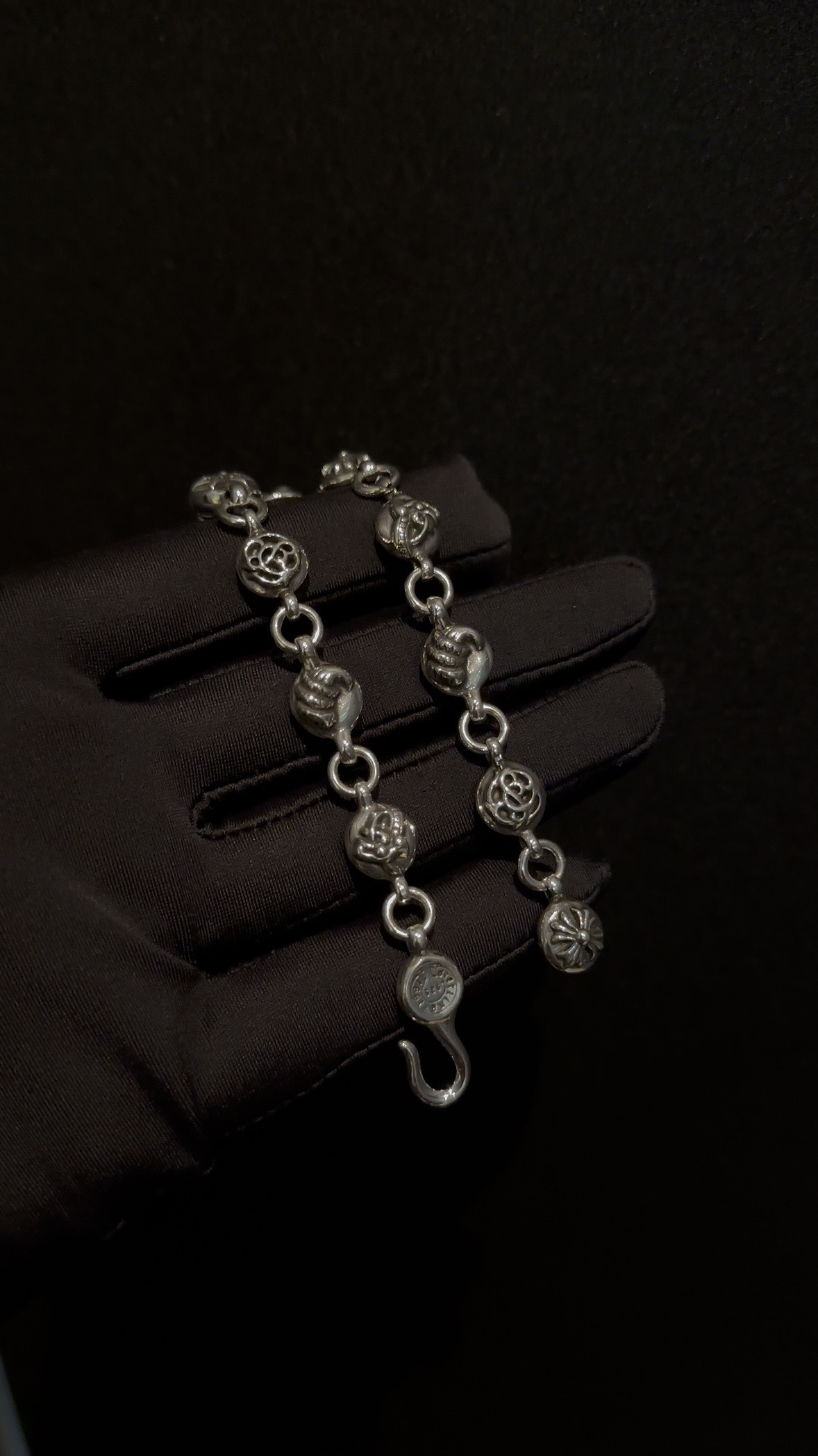 Bracelets & Bangles