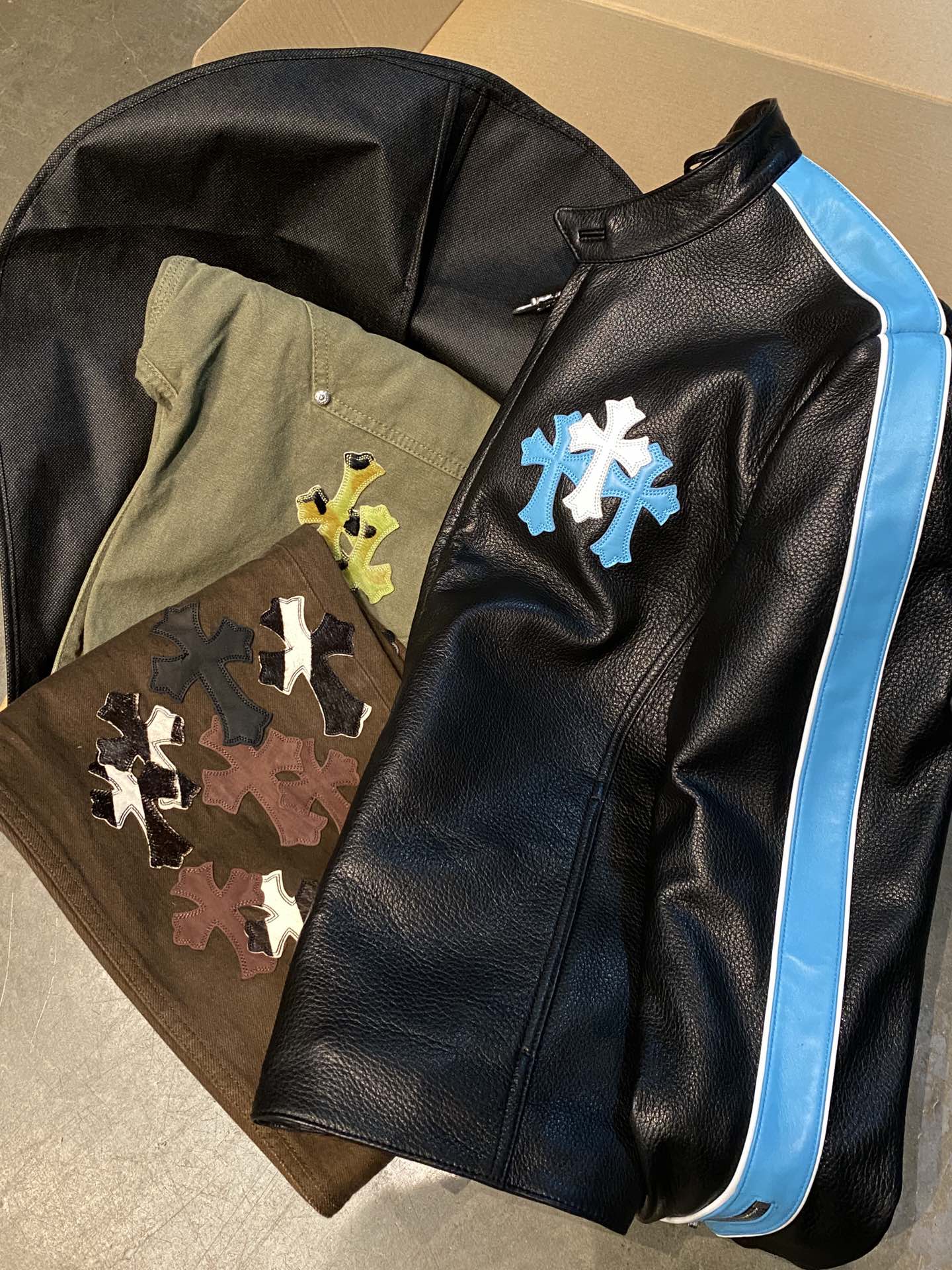Leather jackets, jeans, daily shipping