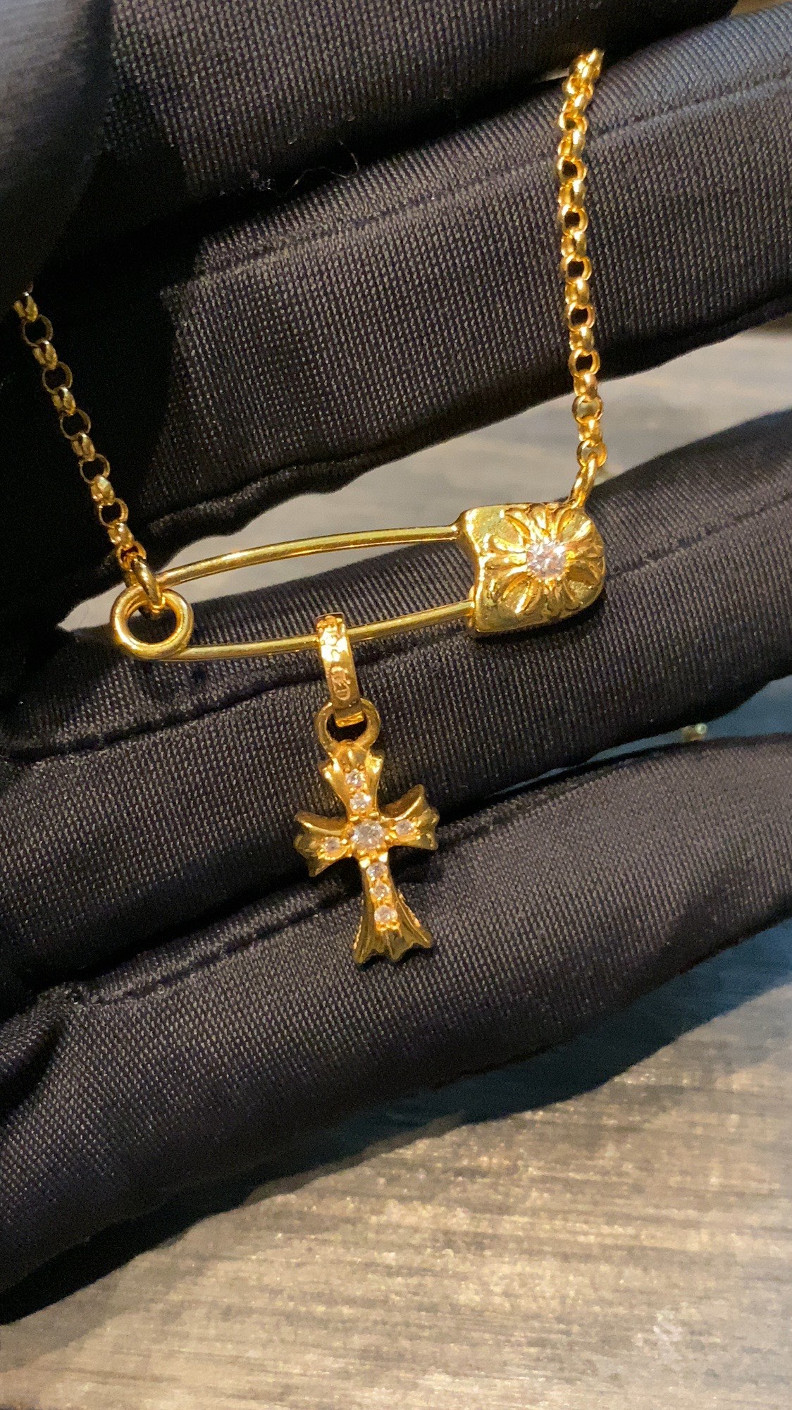 Custom Gold-Plated Diamond Setting, Necklace Pendant