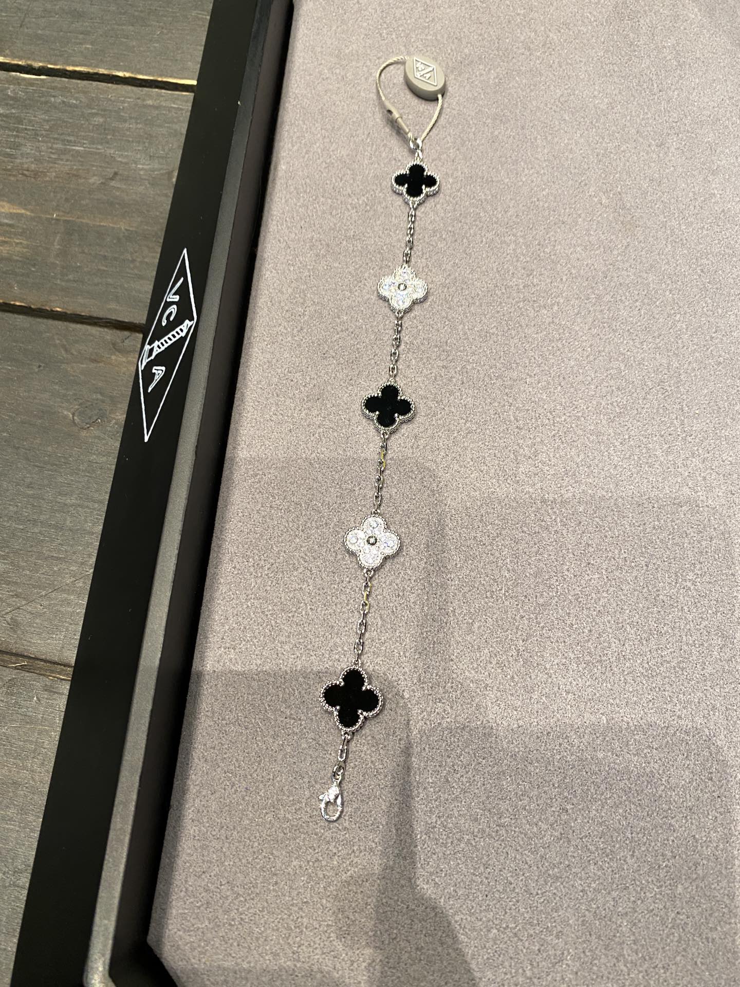 VCA Bracelet