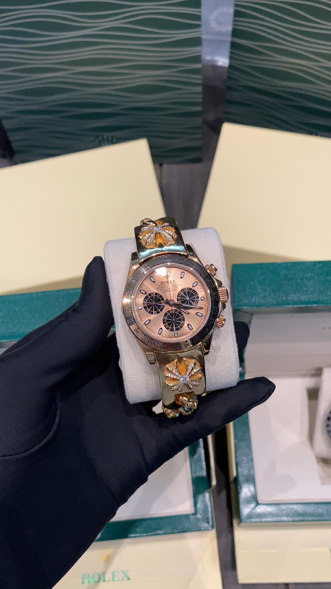 Watch modification, gold-plated and diamond-set customization