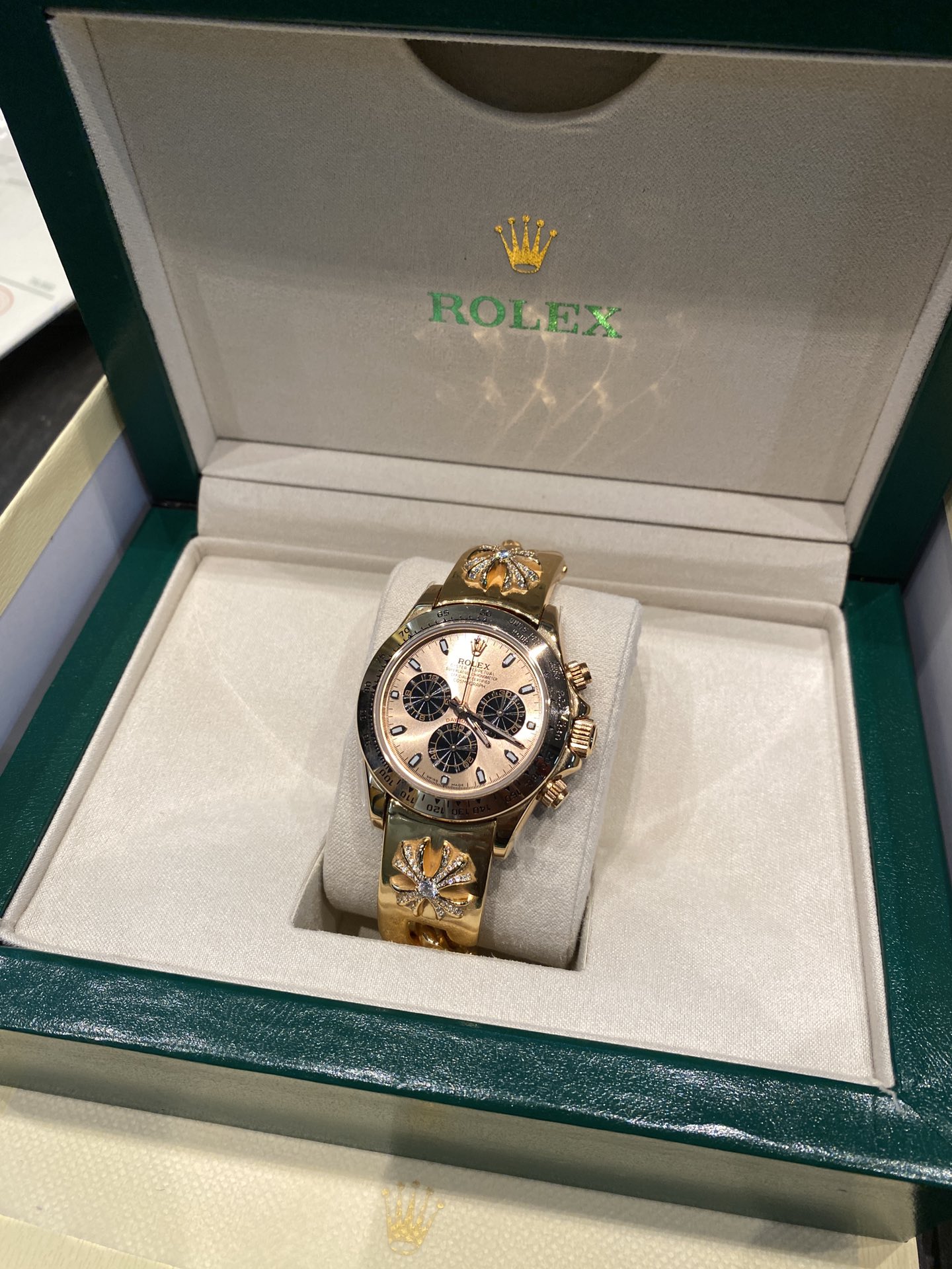 Watch modification, gold-plated and diamond-set customization