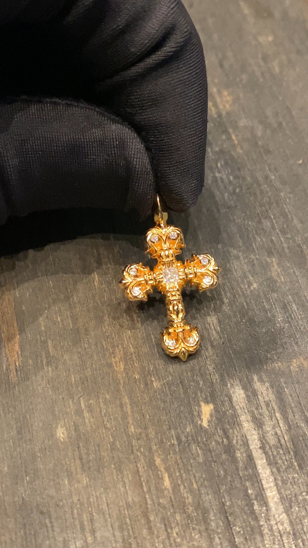 Custom Gold-Plated Diamond Setting, Necklace Pendant