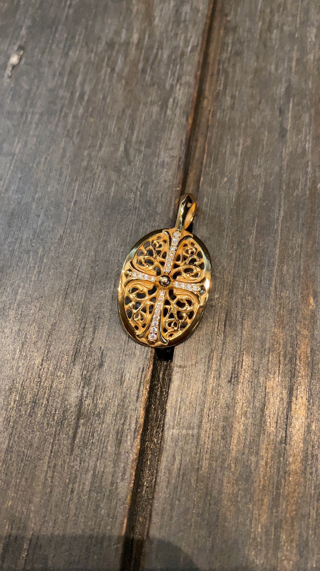 Custom Gold-Plated Diamond Setting, Necklace Pendant