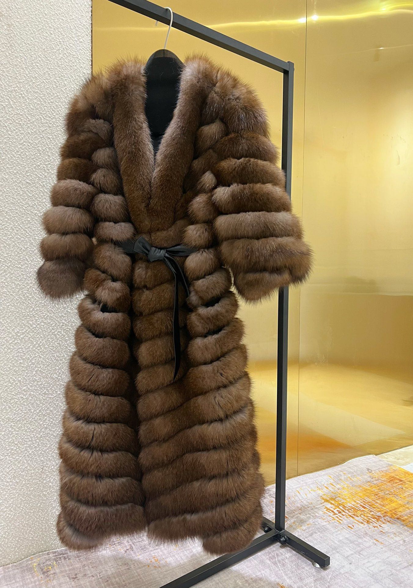 Saga Fox Fur Coat Vintage Style, Luxurious & Elegant, One Size