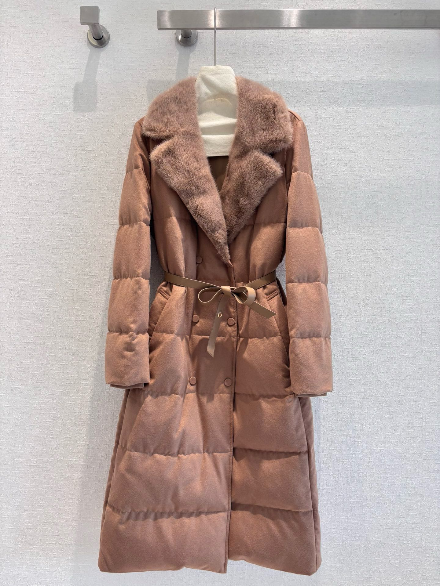 LP Wool Cashmere Mink Collar Goose Down Coat - Warm, Stylish, and Comfortable 3 i1731302505 2186 5