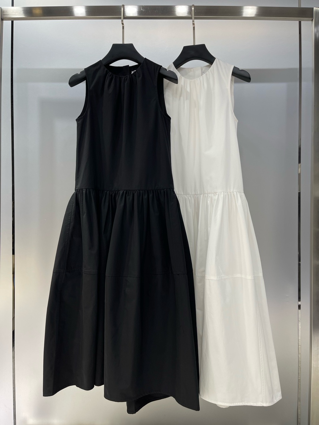 Jil Sander Sleeveless A-Line Midi Dress - Minimalist Style, Hepburn Inspired 5 i1745142220930 8728 0 3
