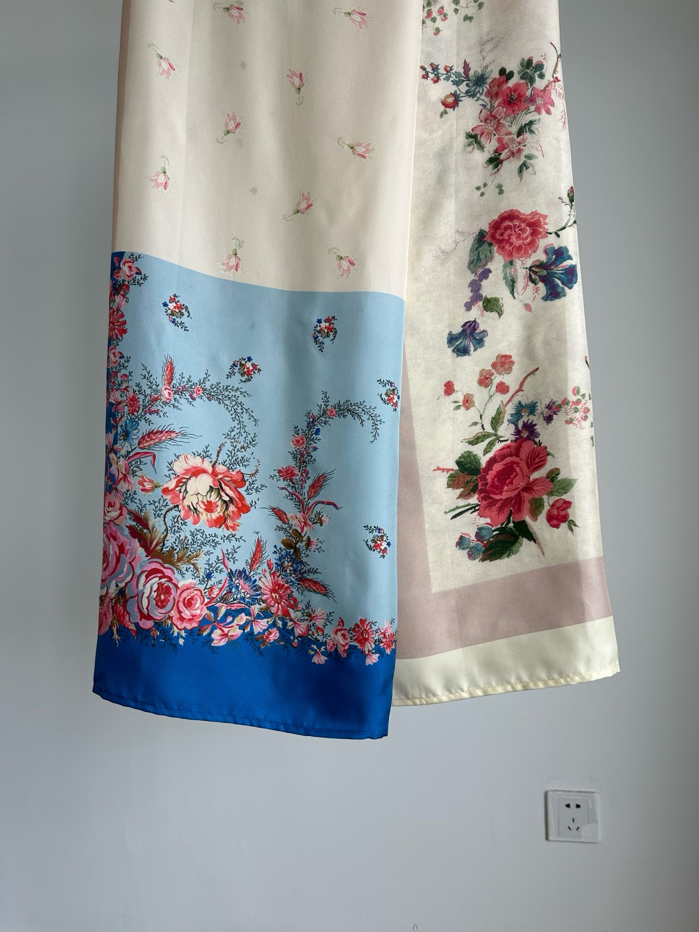 MaxMara Weekend Printed Silk Skirt - Geometric Design, Summer Collection 6 i1745993726851 5599 0 4