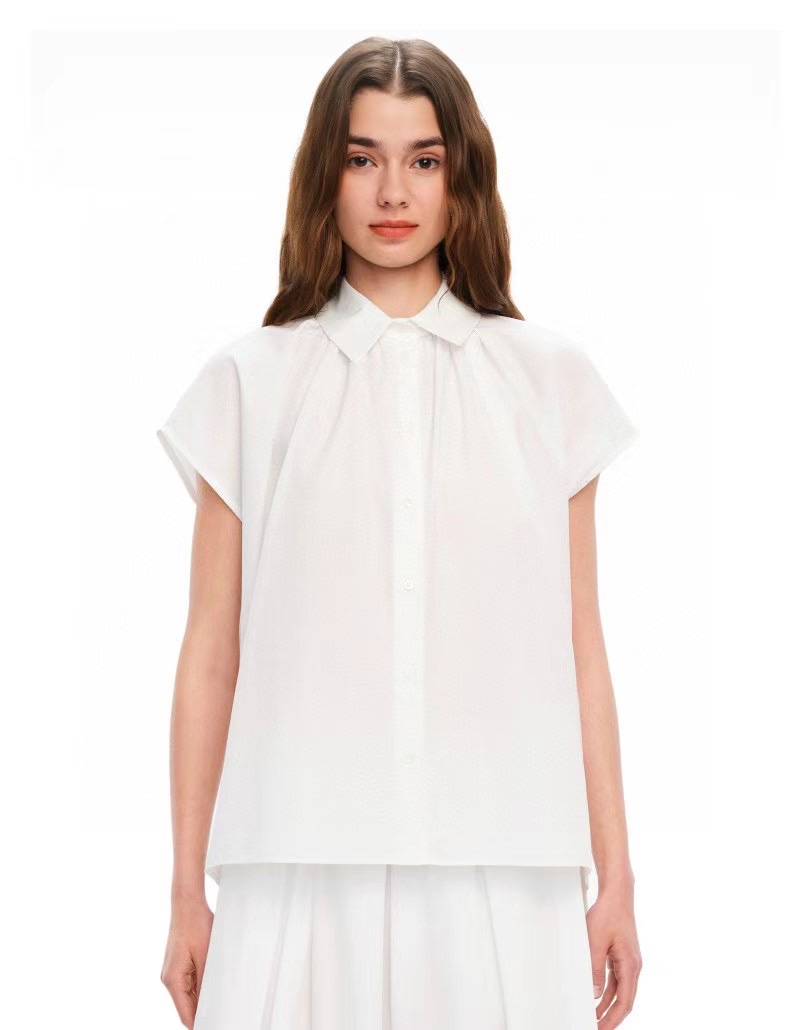 MaxMara Sleeveless Blouse: Slim Fit, Ruffled Detail, Button Closure, Solid Color 2 i1746259907859 6998 0 0