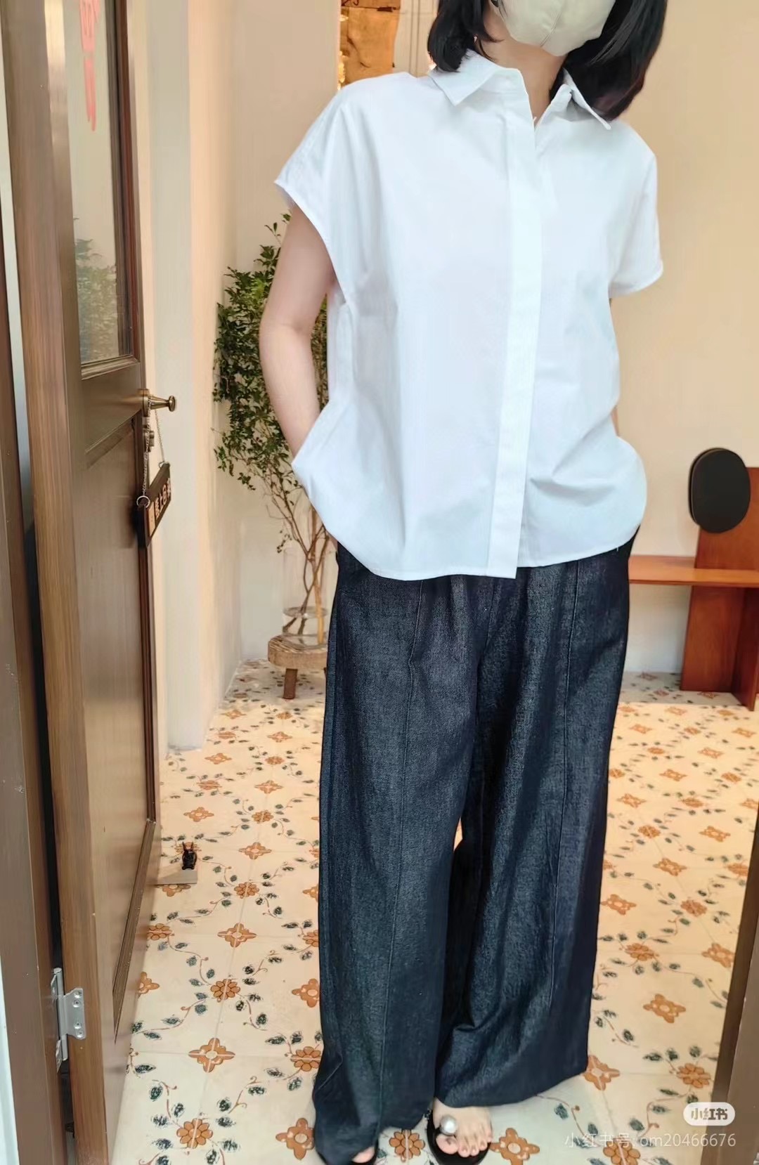 MaxMara Sleeveless Blouse: Slim Fit, Ruffled Detail, Button Closure, Solid Color 6 i1746259907860 5720 0 4