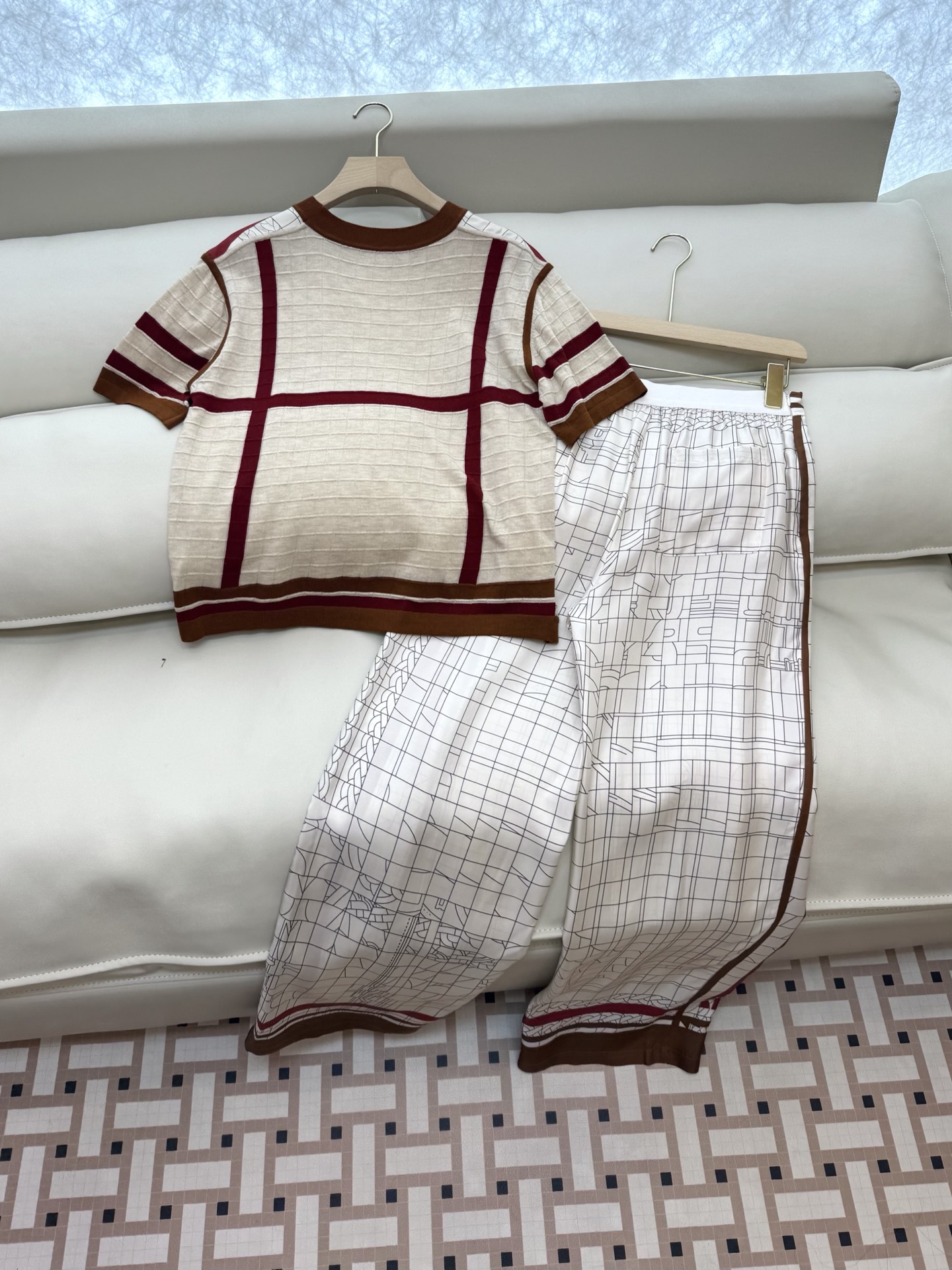 Hermès Silk and Knit Short Sleeve Top & Pants Set - Spring/Summer 2025 5 i1747194486741 6919 0 3
