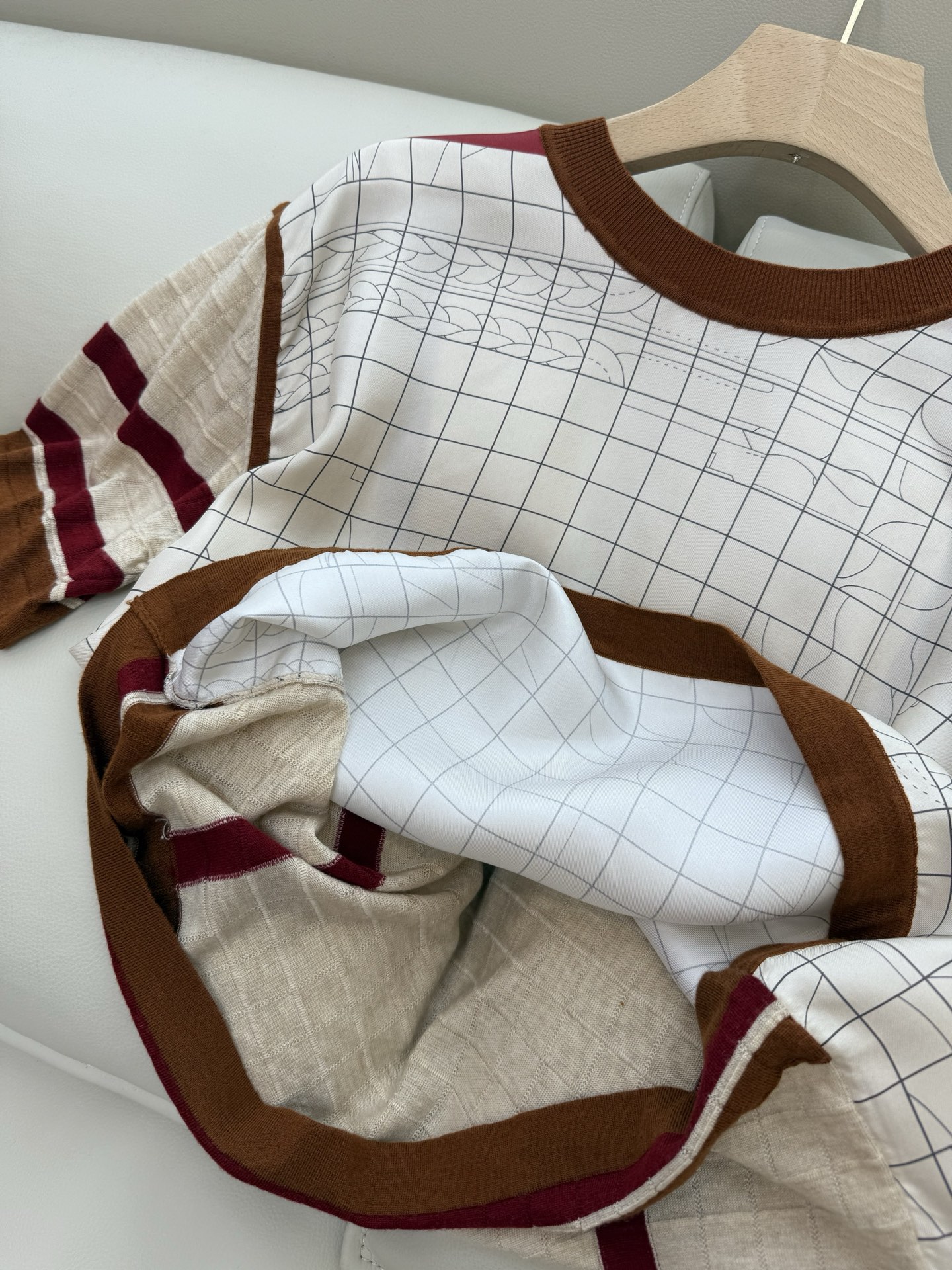 Hermès Silk and Knit Short Sleeve Top & Pants Set - Spring/Summer 2025 8 i1747194490876 3001 0 6
