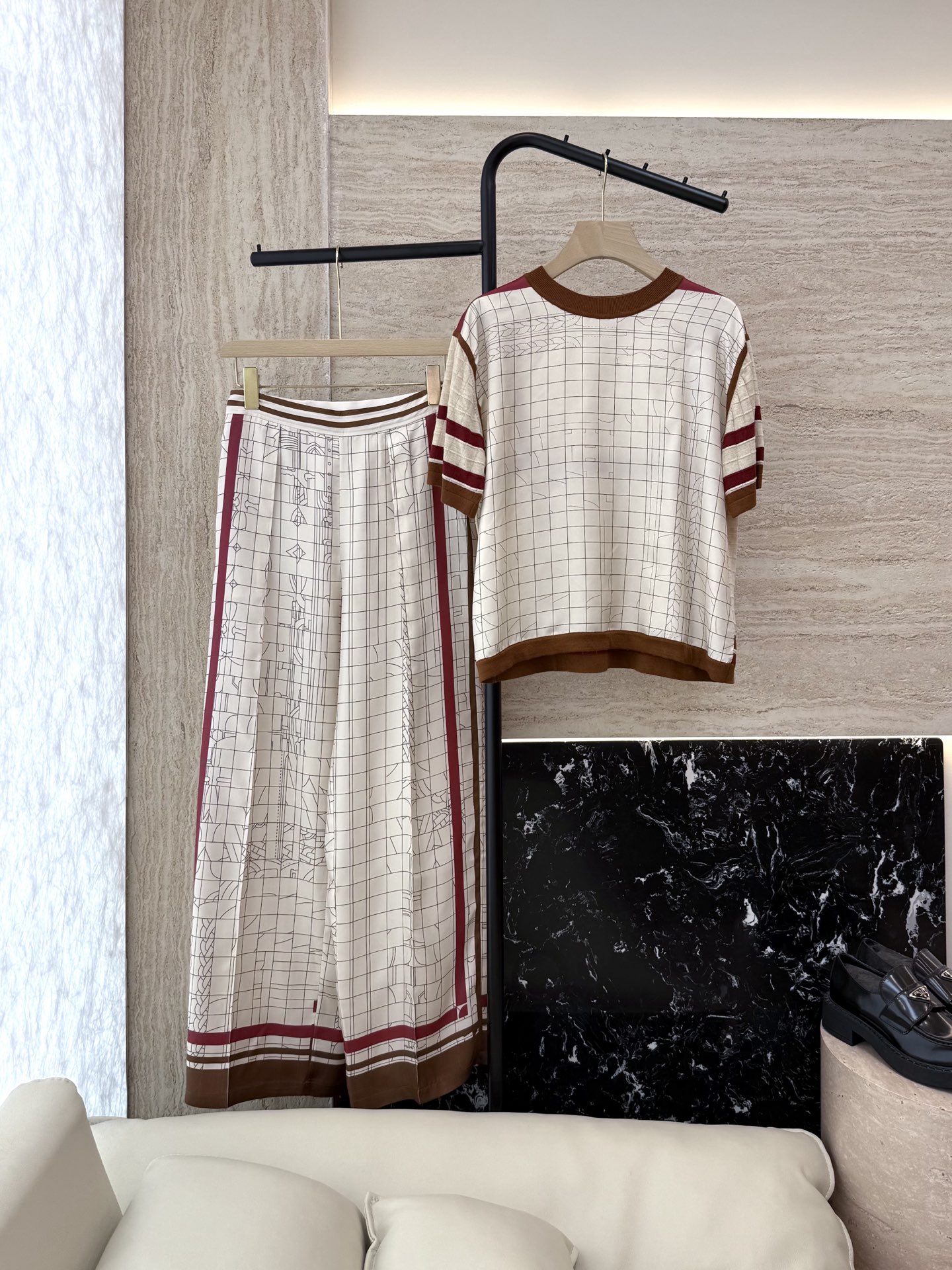 Hermès Silk and Knit Short Sleeve Top & Pants Set - Spring/Summer 2025 2 i1747194491003 597 0 0