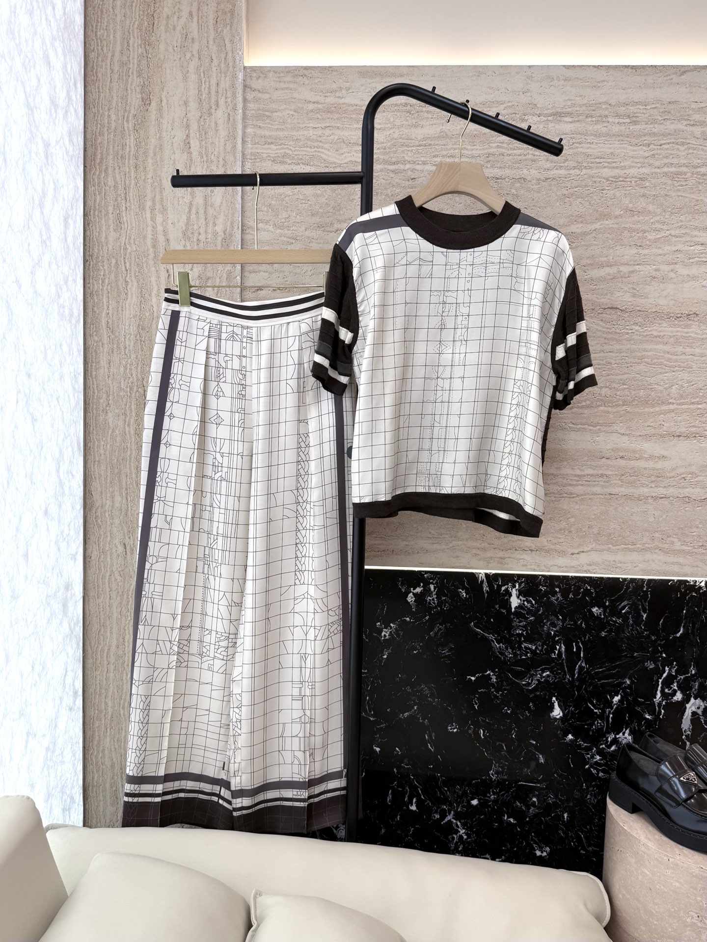 Hermes Silk and Knit Short Sleeve Top & Pants Set - 2025 Spring/Summer 2 i1747194534191 5830 0 0