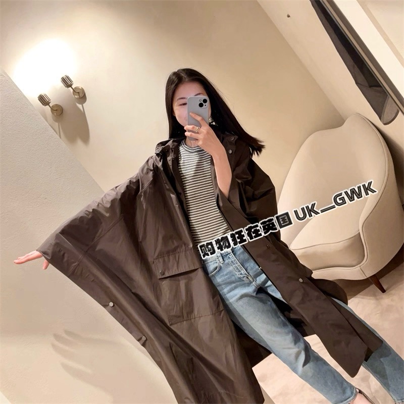 Elegant Hooded Cape Trench Coat - Modern & Luxurious Italian Style 2 i1752398711591 1822 0 0