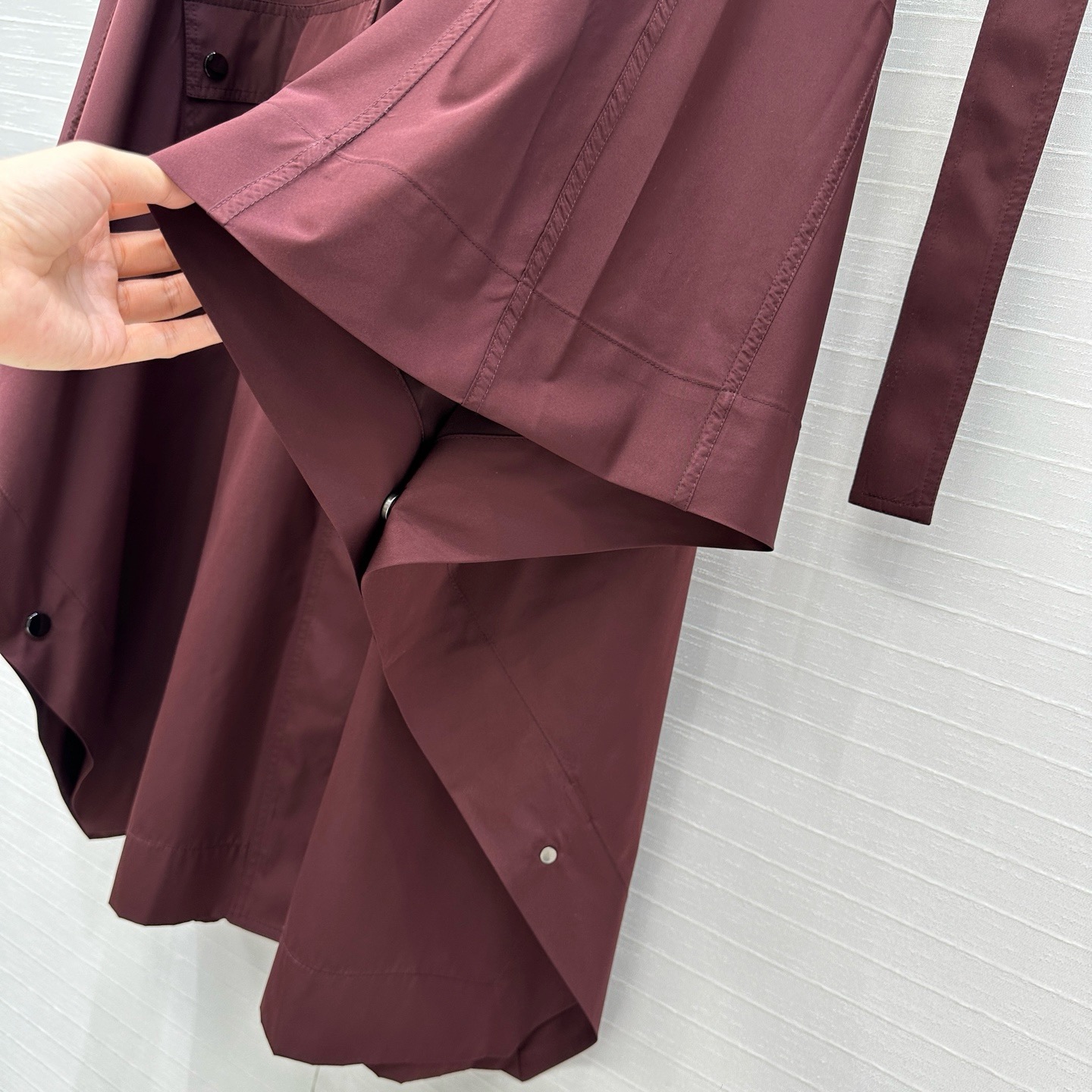 Elegant Hooded Cape Trench Coat - Modern & Luxurious Italian Style 8 i1752398712997 3653 0 6