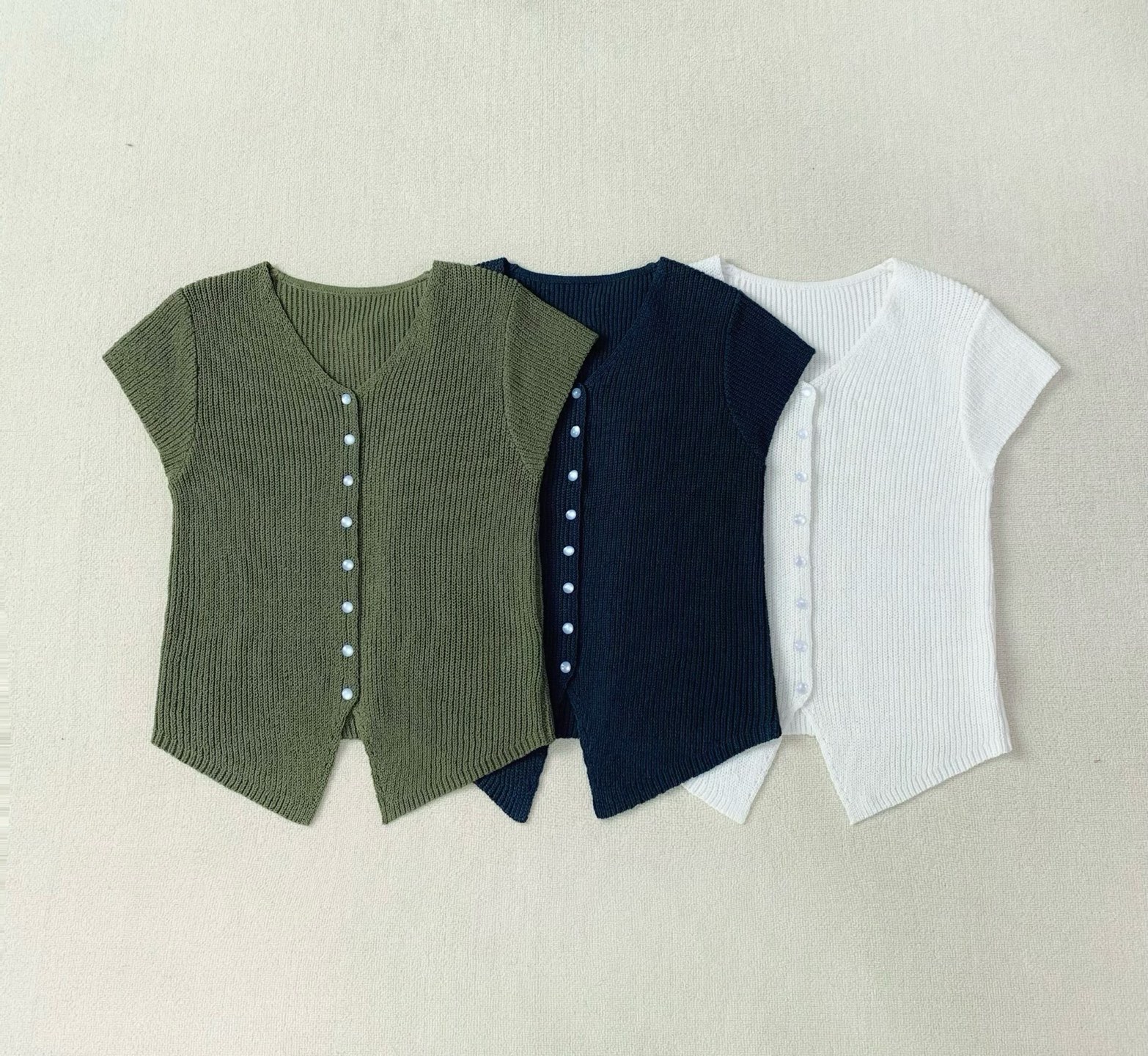 V-Neck Knit Cardigan Top - Casual Slim Fit Split Hem Short Sleeve 5 i1752399130025 2327 0 3