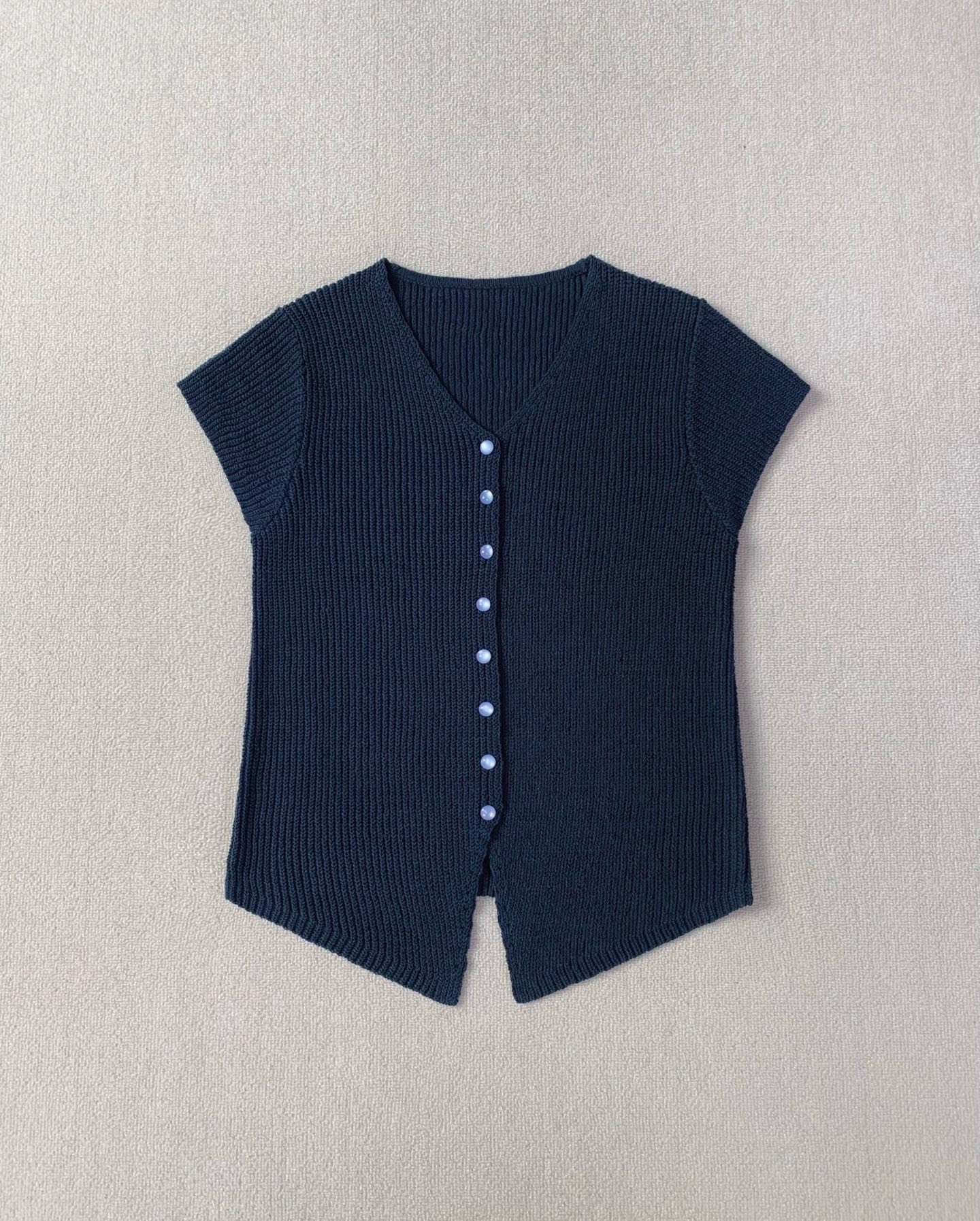 V-Neck Knit Cardigan Top - Casual Slim Fit Split Hem Short Sleeve 8 i1752399131244 1706 0 6