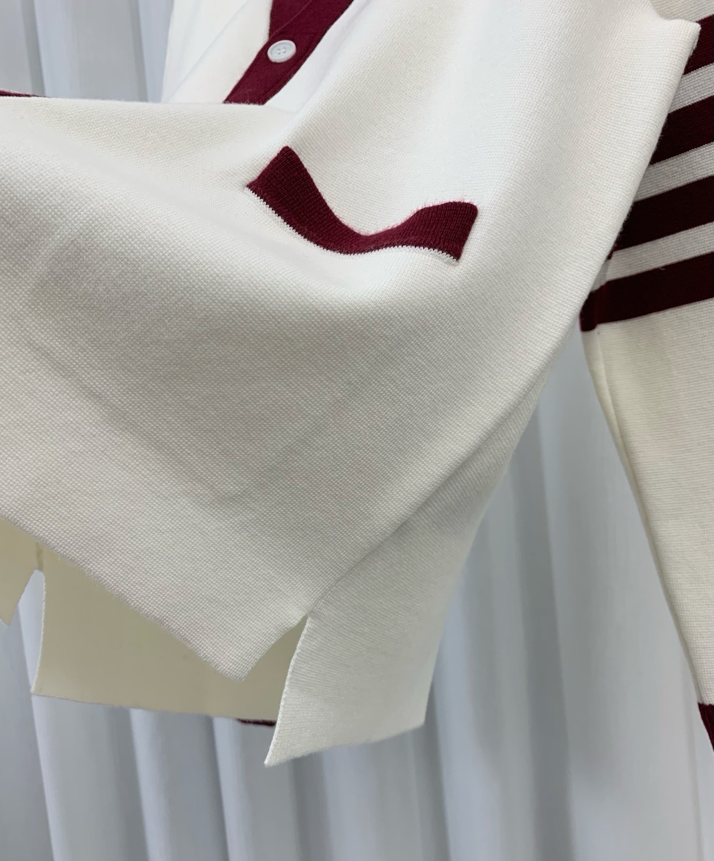 Classic Preppy Style Cardigan: Soft Knit, V-Neck, Long Sleeve, and Comfortable Fit 9 i1754729310677 5913 0 7