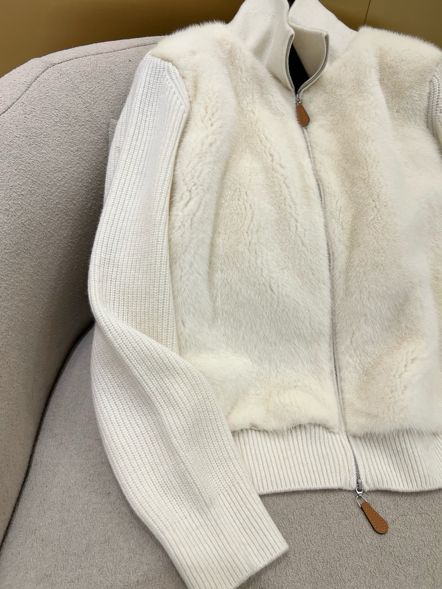 Cashmere & Mink Blend Sweater: Luxurious Warmth and Elegant Style 6 i1757562662667 6210 0 4