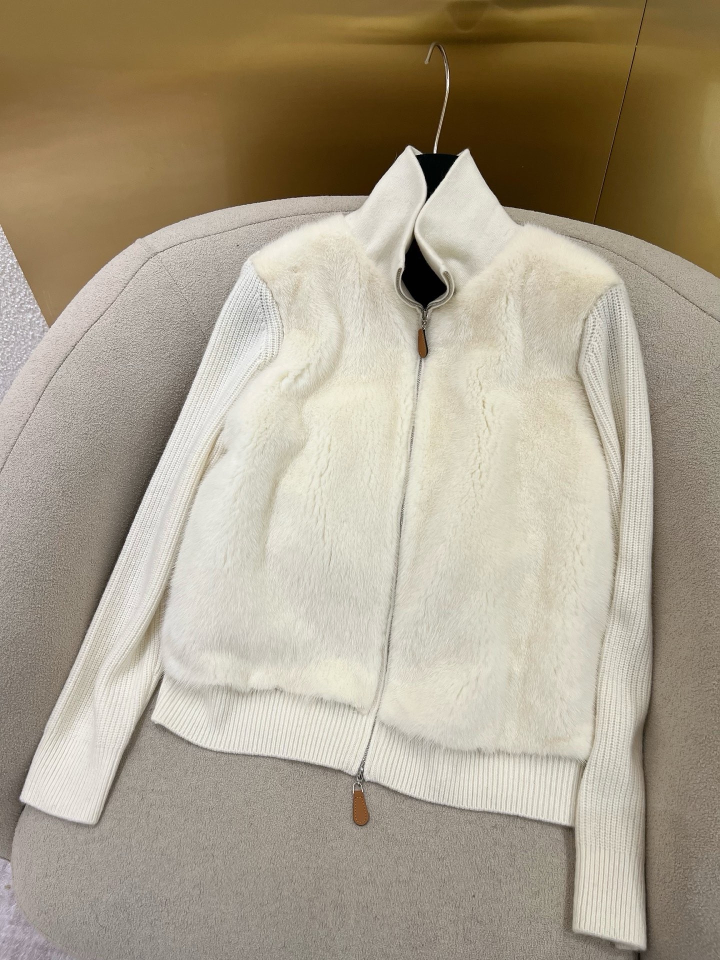 Cashmere & Mink Blend Sweater: Luxurious Warmth and Elegant Style 5 i1757562662736 8525 0 3
