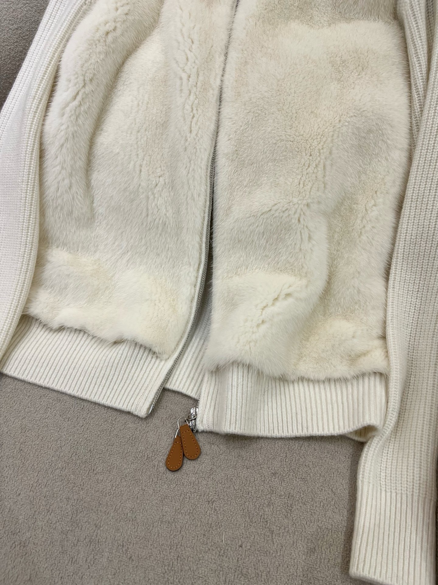 Cashmere & Mink Blend Sweater: Luxurious Warmth and Elegant Style 7 i1757562663546 1951 0 5