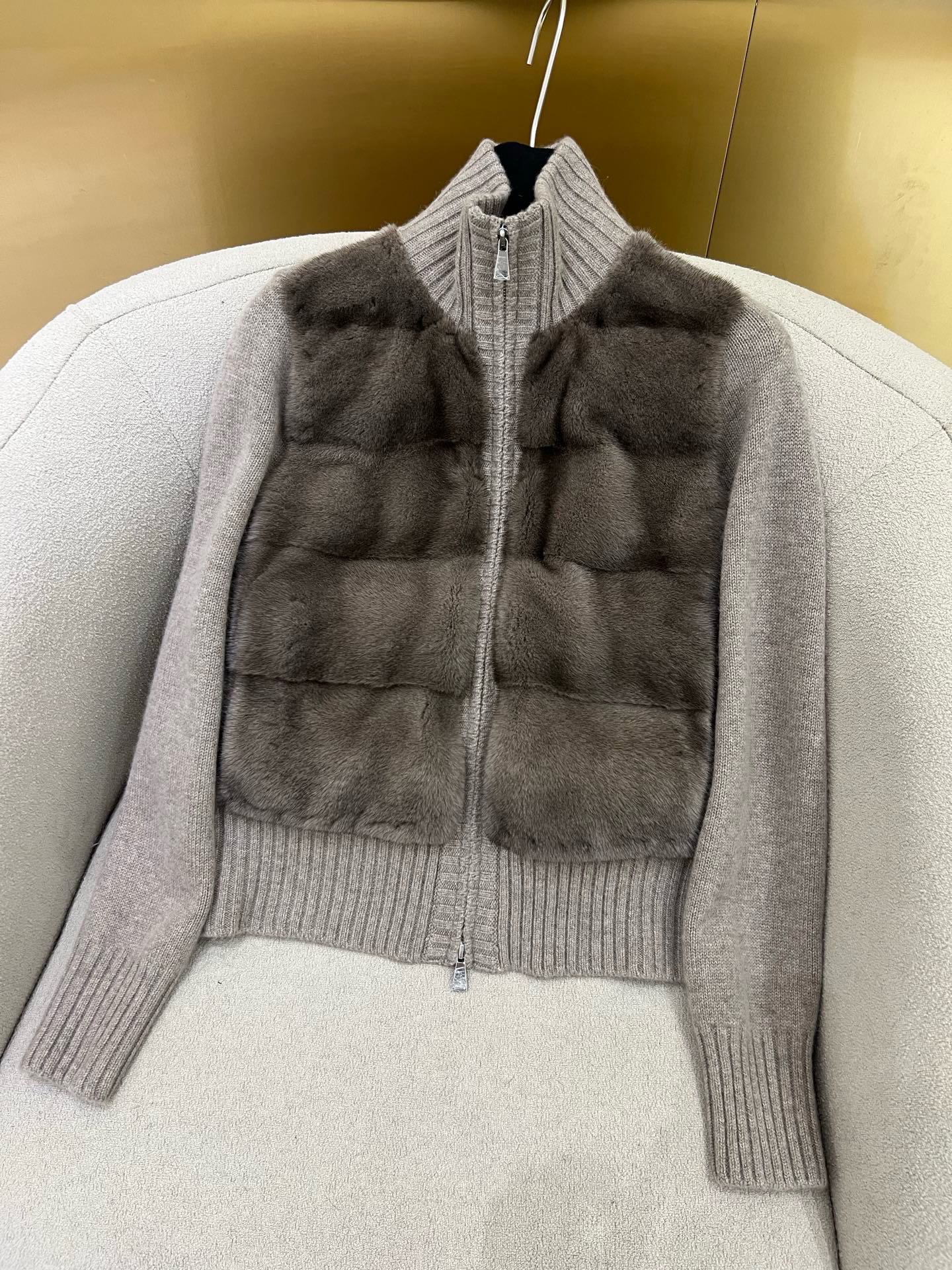 Cashmere Wool Blend Knit Top with Mink Fur Trim 5 i1758427565648 2563 0 3