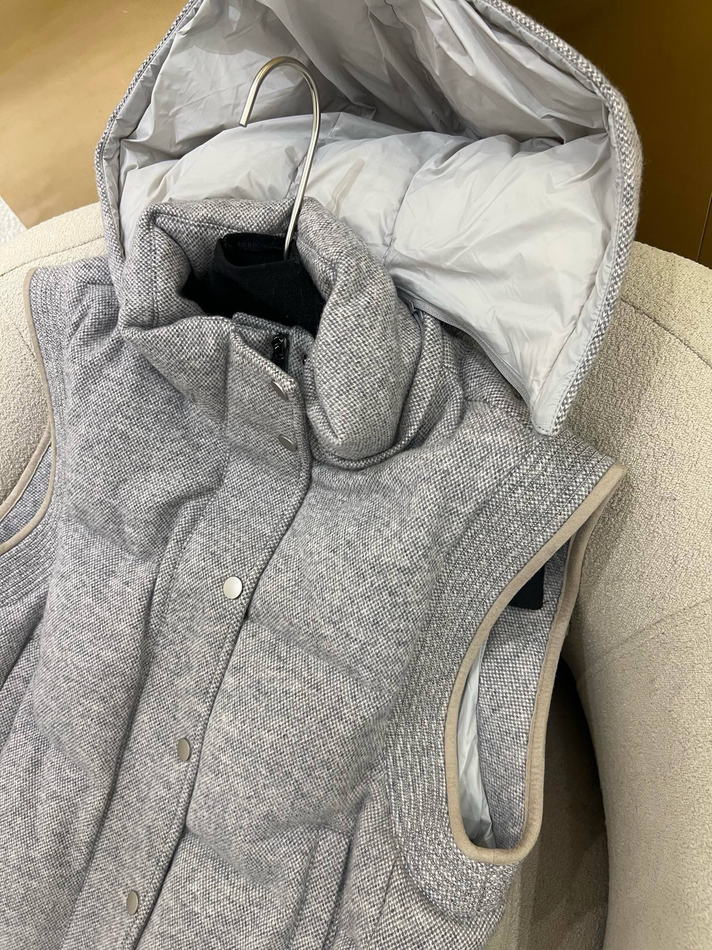 Cashmere Knit Down Vest with Detachable Hood & Lambskin Edging 9 i1758427583939 512 0 7