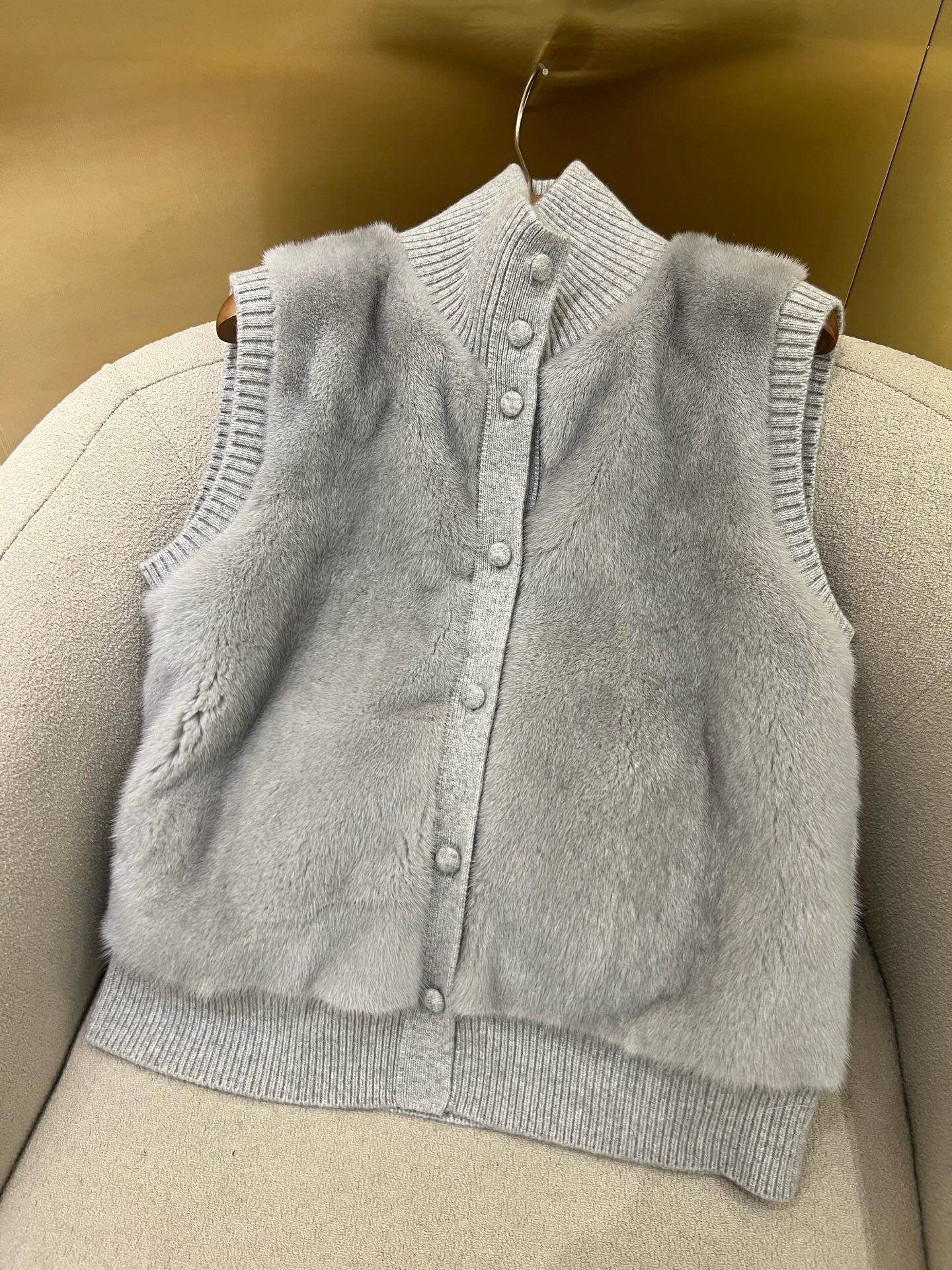 Cashmere & Mink Vest: Luxurious, Soft, and Elegant - Perfect for Layering 5 i1758427611157 9186 0 3