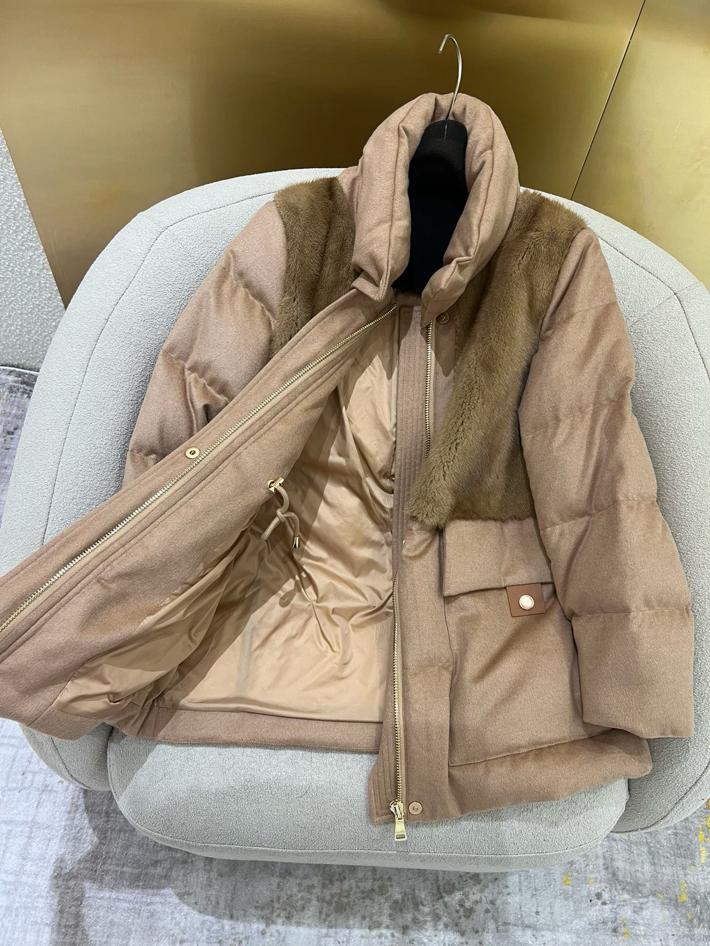 Elegant Mink & Goose Down Coat: Luxurious Blend of Silk, Cashmere, and Camel Hair 8 i1758427695815 7648 0 6