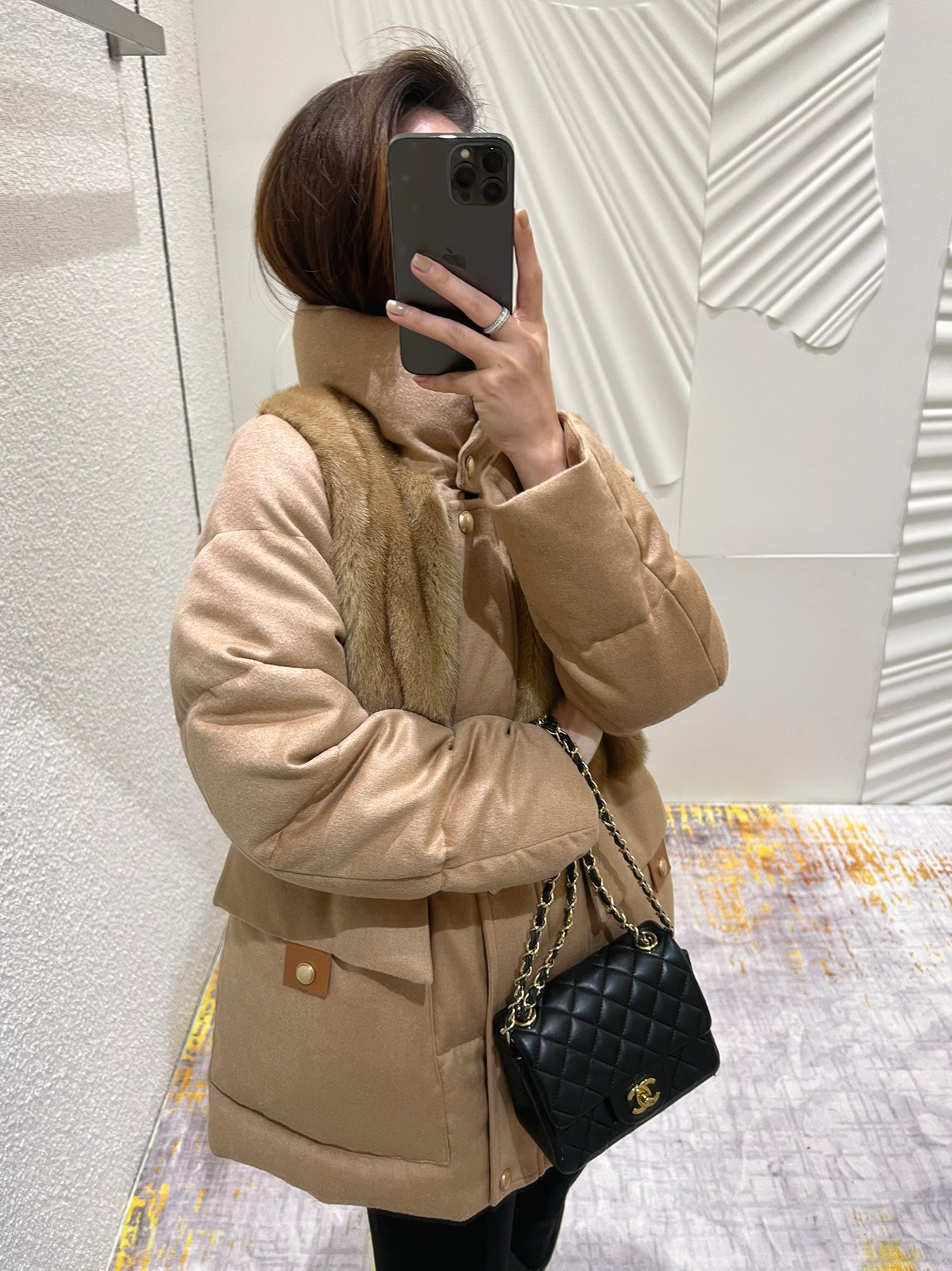 Elegant Mink & Goose Down Coat: Luxurious Blend of Silk, Cashmere, and Camel Hair 4 i1758427696639 9805 0 2
