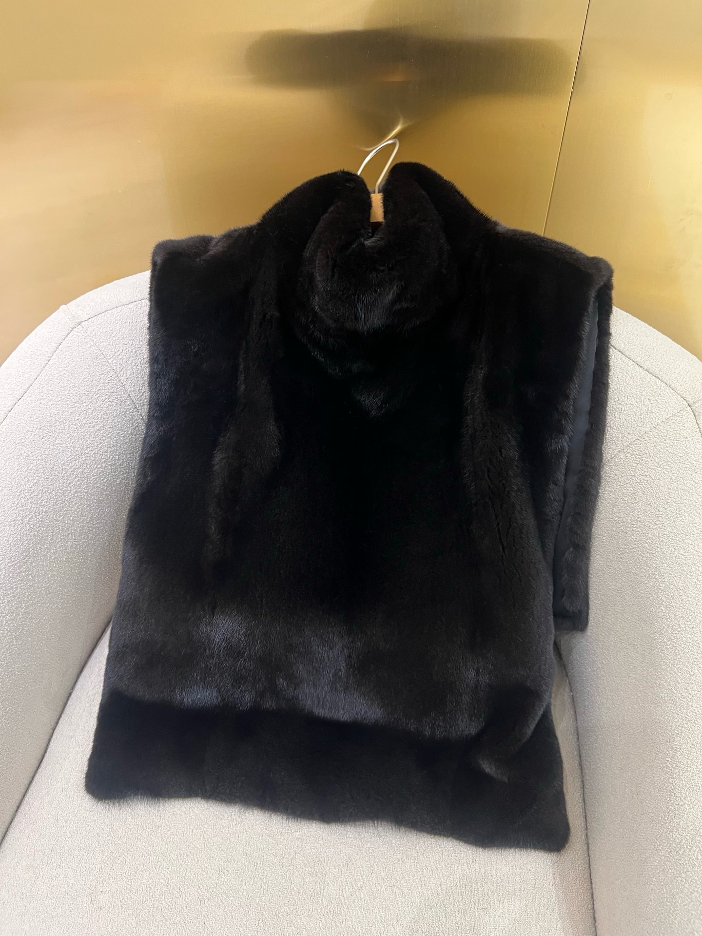 Copenhagen Velvet Mink Fur Poncho Capelet, Versatile & Chic 4 i1758676156285 6103 0 2