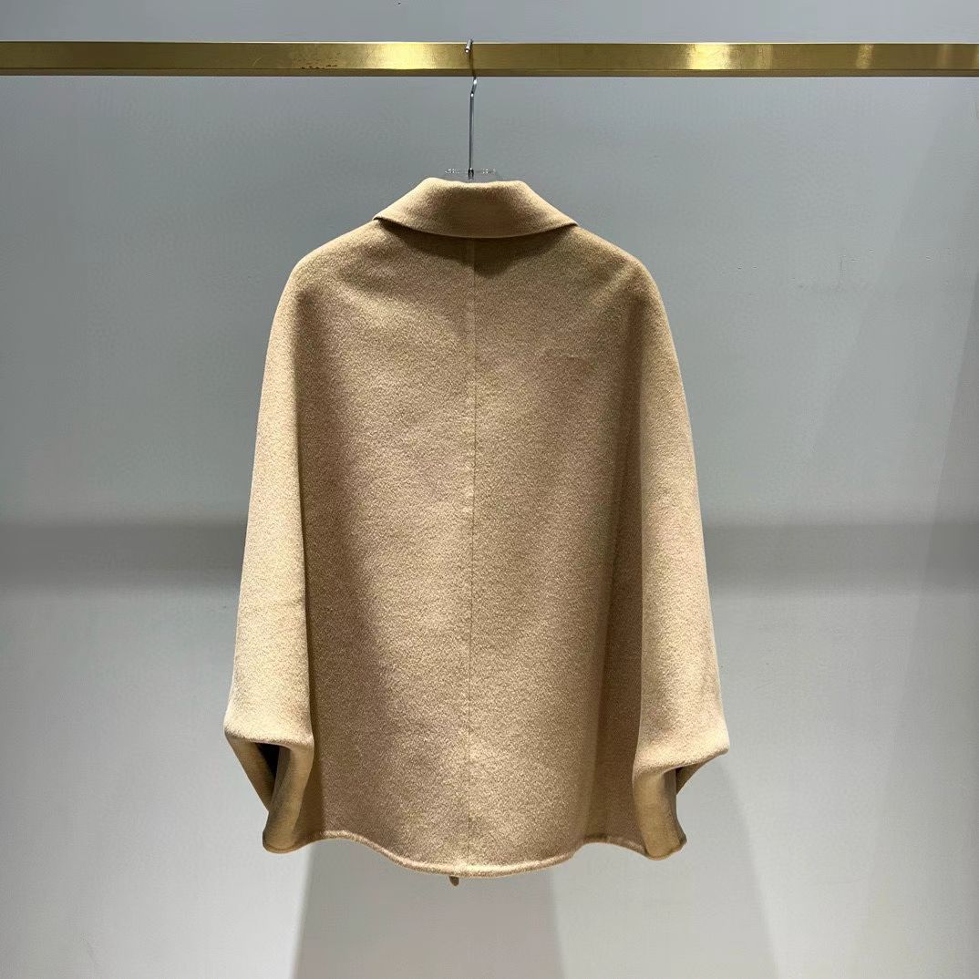 Brunello Cucinelli Batwing Sleeve Short Coat: Minimalist Retro Style 7 i1758773831181 8893 0 5