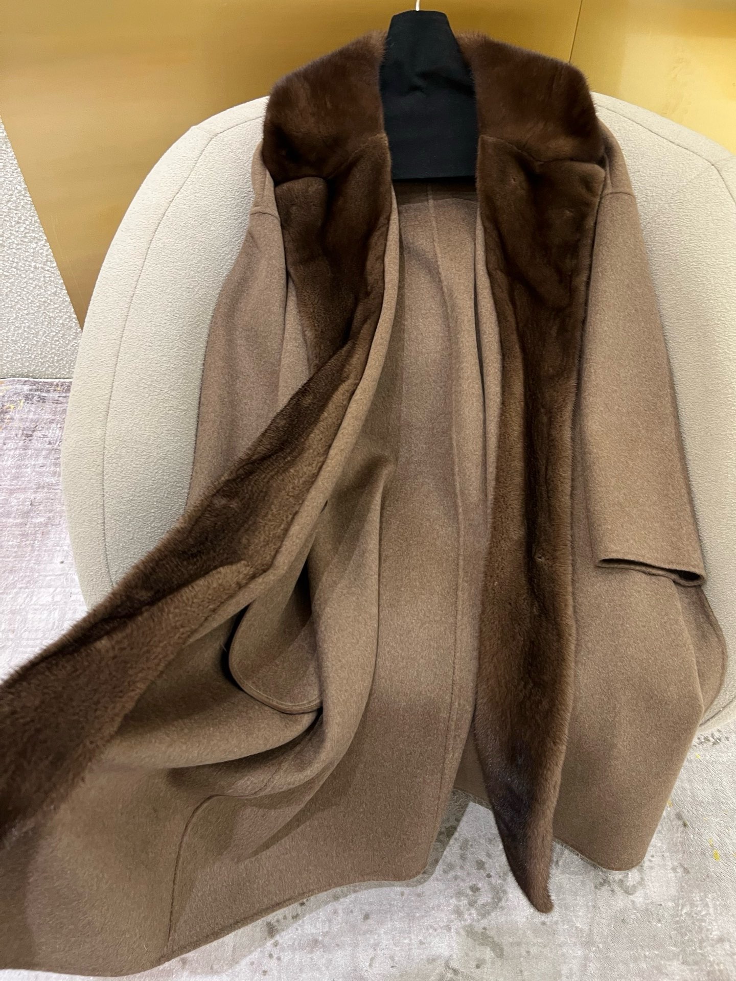 Elegant Cashmere Mink Coat with Australian Wool Blend 9 i1759249235485 5855 0 7