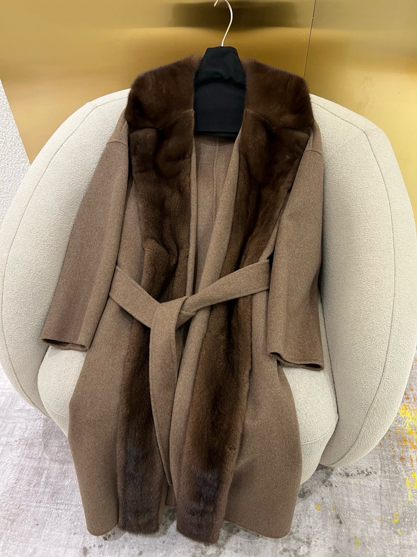 Elegant Cashmere Mink Coat with Australian Wool Blend 3 i1759249235502 6345 0 1