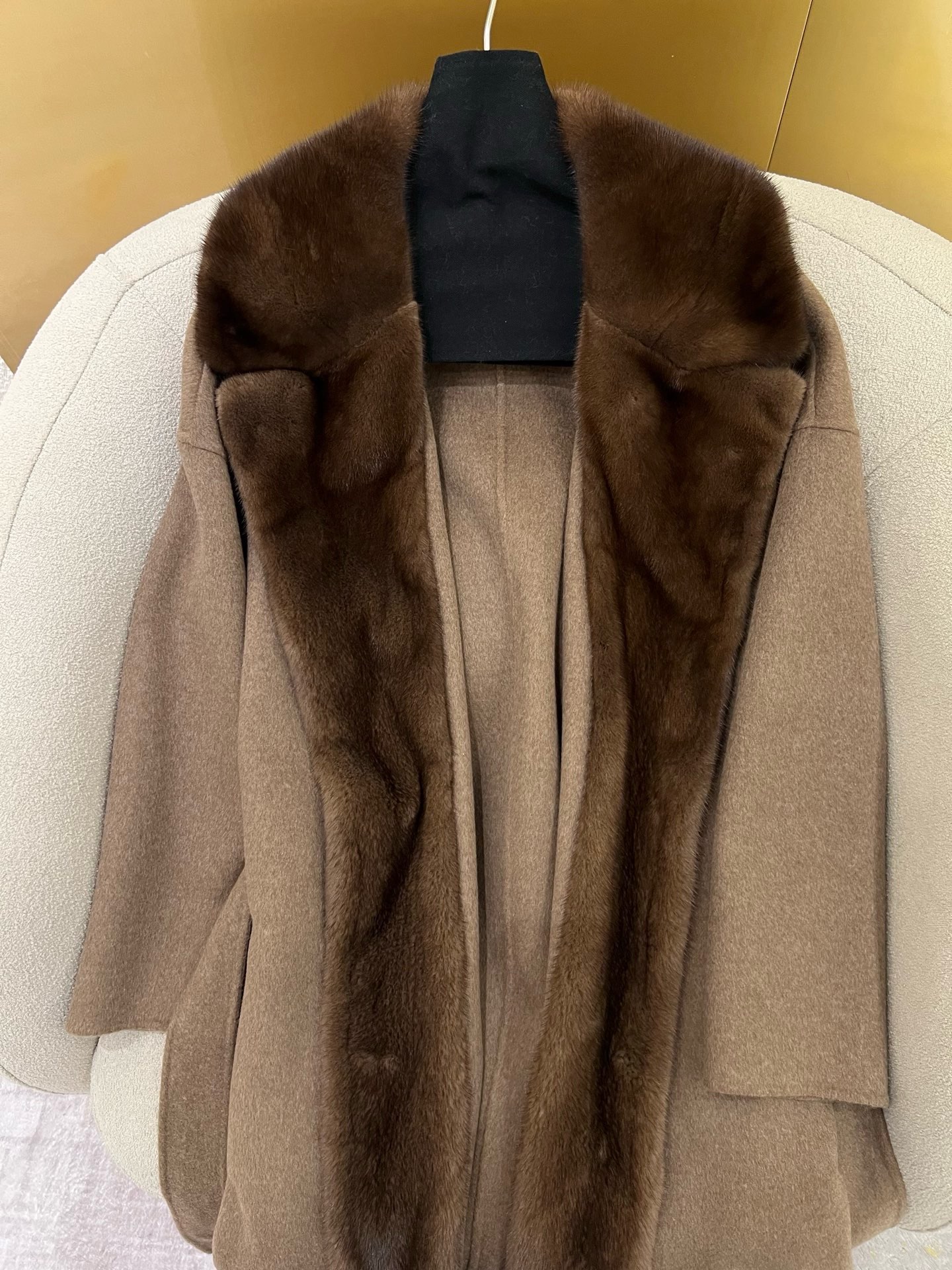 Elegant Cashmere Mink Coat with Australian Wool Blend 8 i1759249235528 1558 0 6