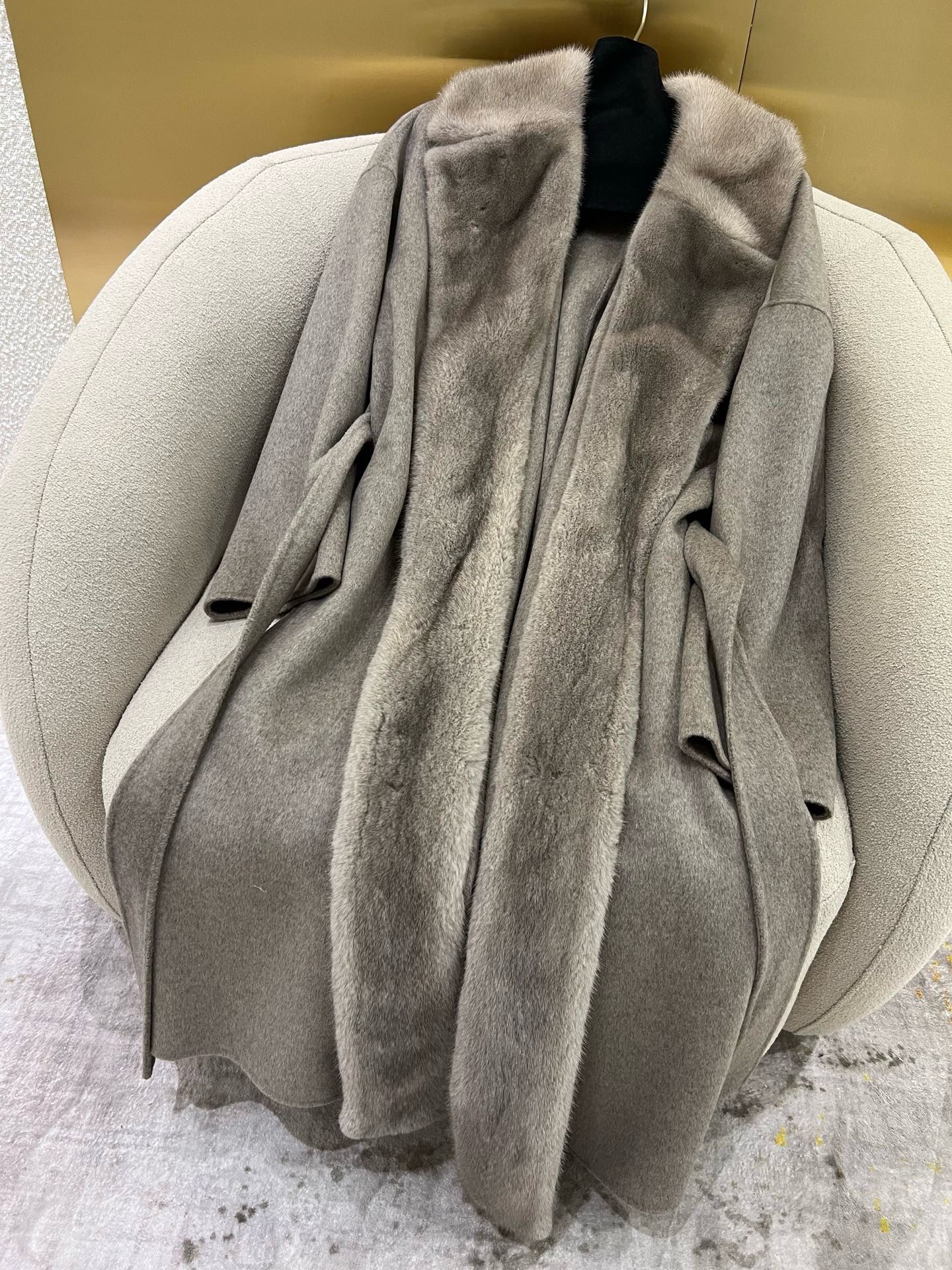 Elegant Cashmere Mink Coat with Australian Wool - Soft, Drapey, Luxurious 6 i1759249259923 8037 0 4
