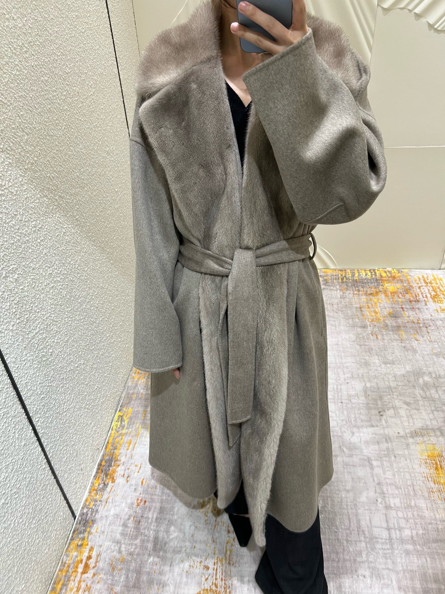 Elegant Cashmere Mink Coat with Australian Wool - Soft, Drapey, Luxurious 2 i1759249260008 2219 0 0