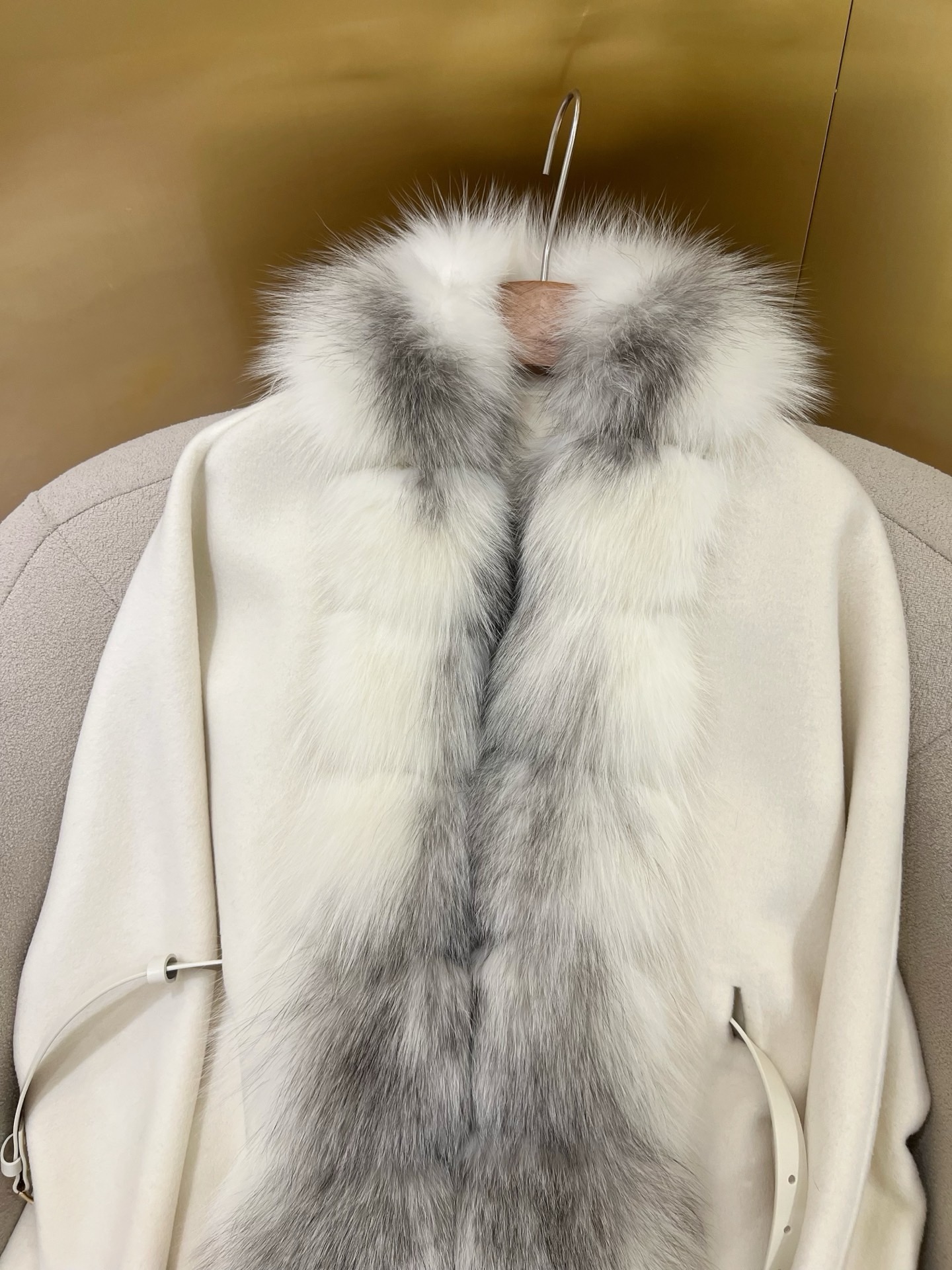 Elegant Fox Fur Trim Wool Cashmere Blend Coat with Lambskin Belt 6 i1759377573896 2953 0 4