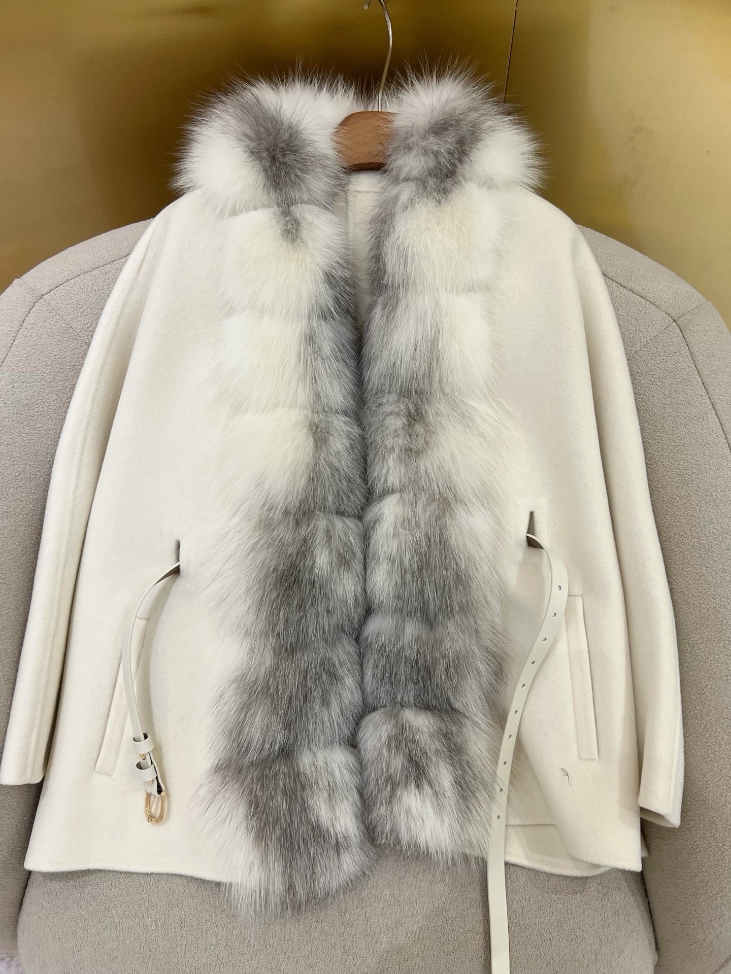 Elegant Fox Fur Trim Wool Cashmere Blend Coat with Lambskin Belt 9 i1759377574301 3244 0 7