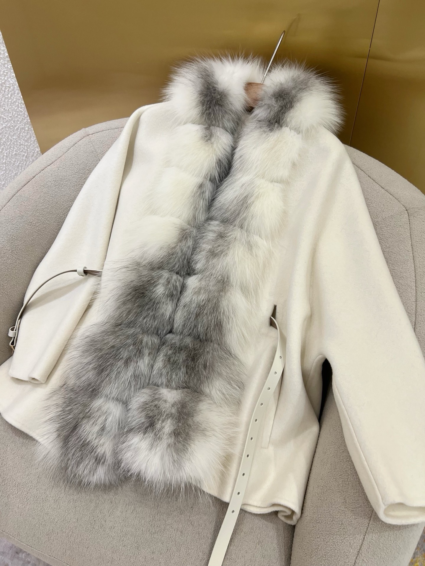 Elegant Fox Fur Trim Wool Cashmere Blend Coat with Lambskin Belt 7 i1759377575423 9718 0 5