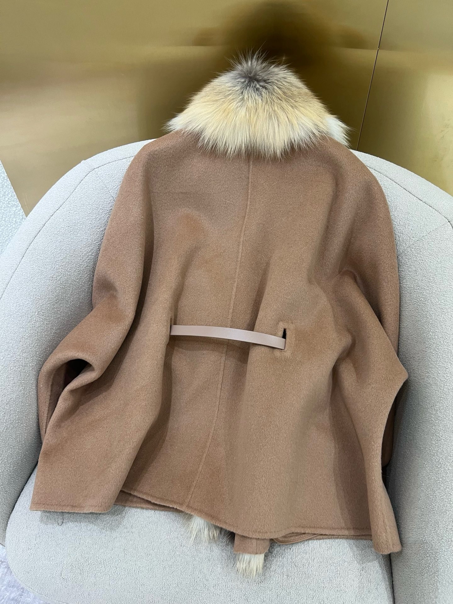 Elegant Fox Fur Trim Wool Cashmere Coat with Lambskin Belt 10 i1759377586819 212 0 8