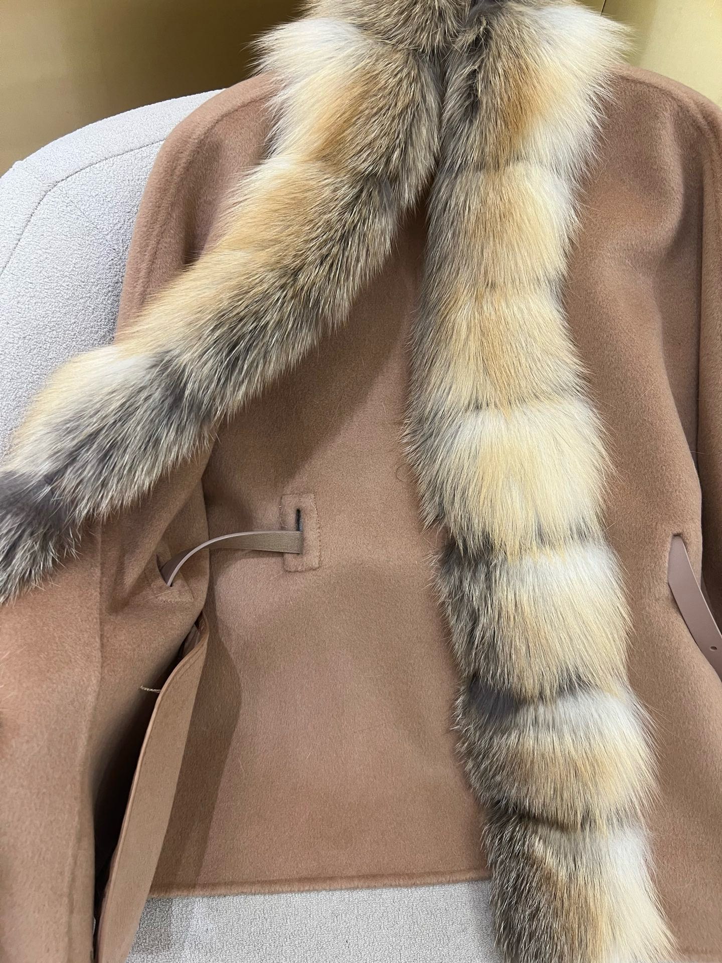 Elegant Fox Fur Trim Wool Cashmere Coat with Lambskin Belt 7 i1759377588043 225 0 5