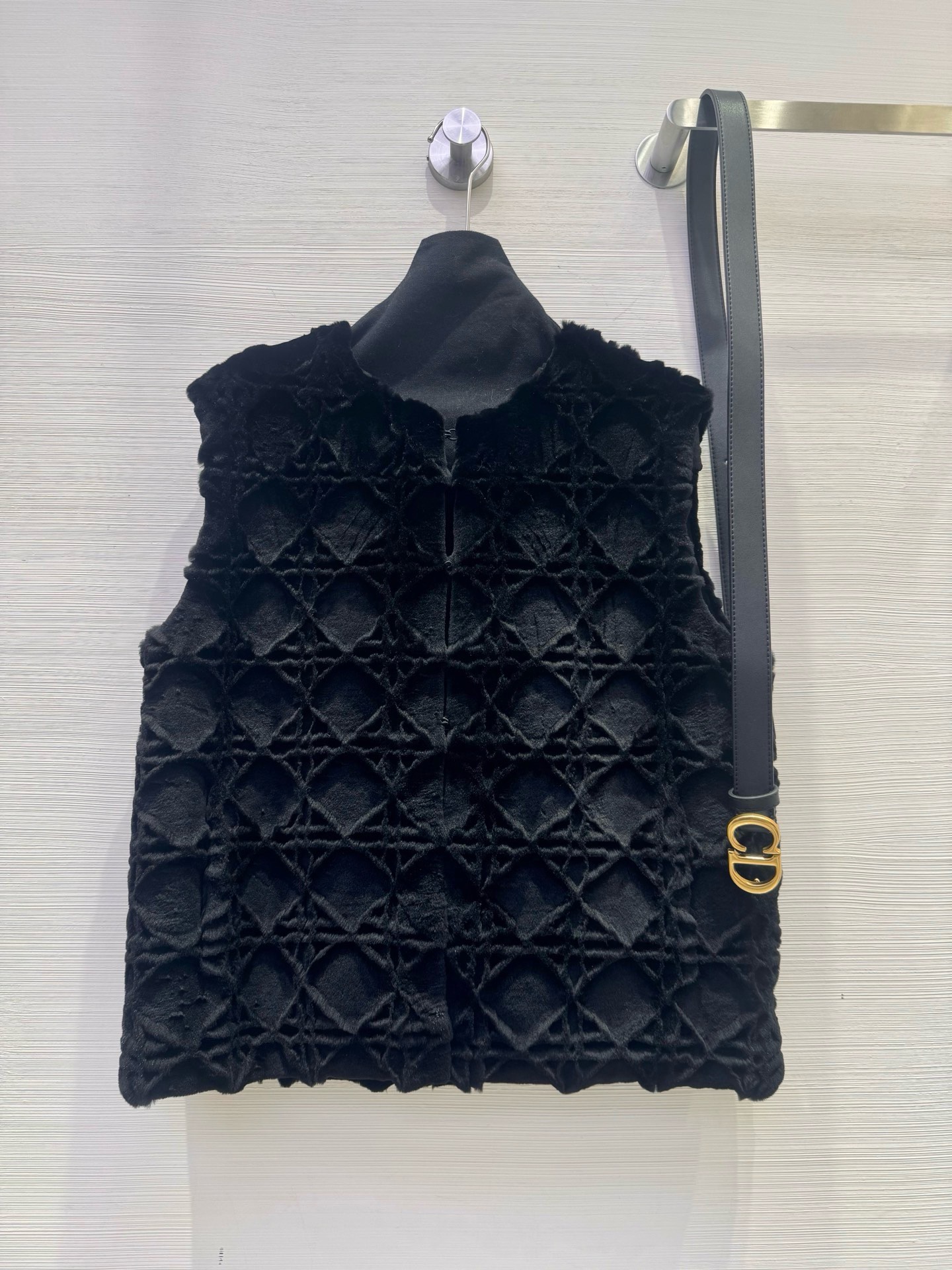Dior Diamond Pattern Mink Vest: High-End, Timeless Luxury 7 i1759895935438 6272 0 5