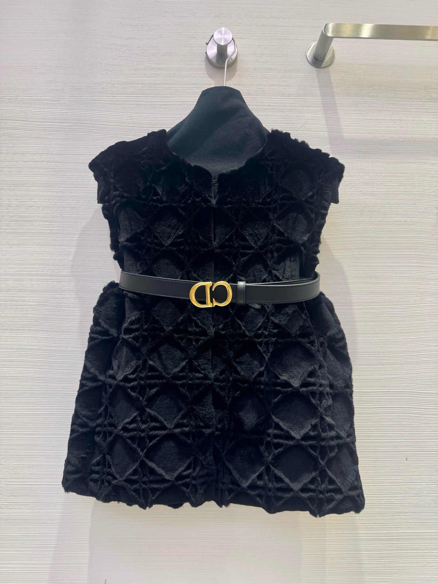 Dior Diamond Pattern Mink Vest: High-End, Timeless Luxury 5 i1759895935451 8481 0 3