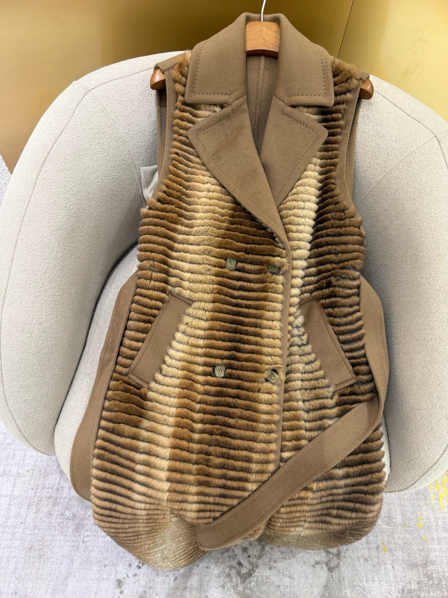 Elegant Long Vest with Cashmere and Wool Blend - Sophisticated Design 8 i1760932015630 1164 0 6