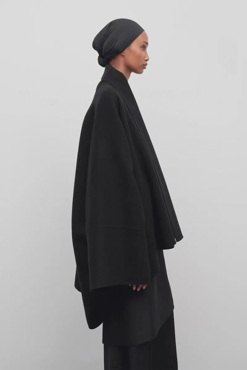 The Row Priske Cashmere Coat: Elegant Oversized Fit, Timeless Style 3 i1762327529434 5015 0 1